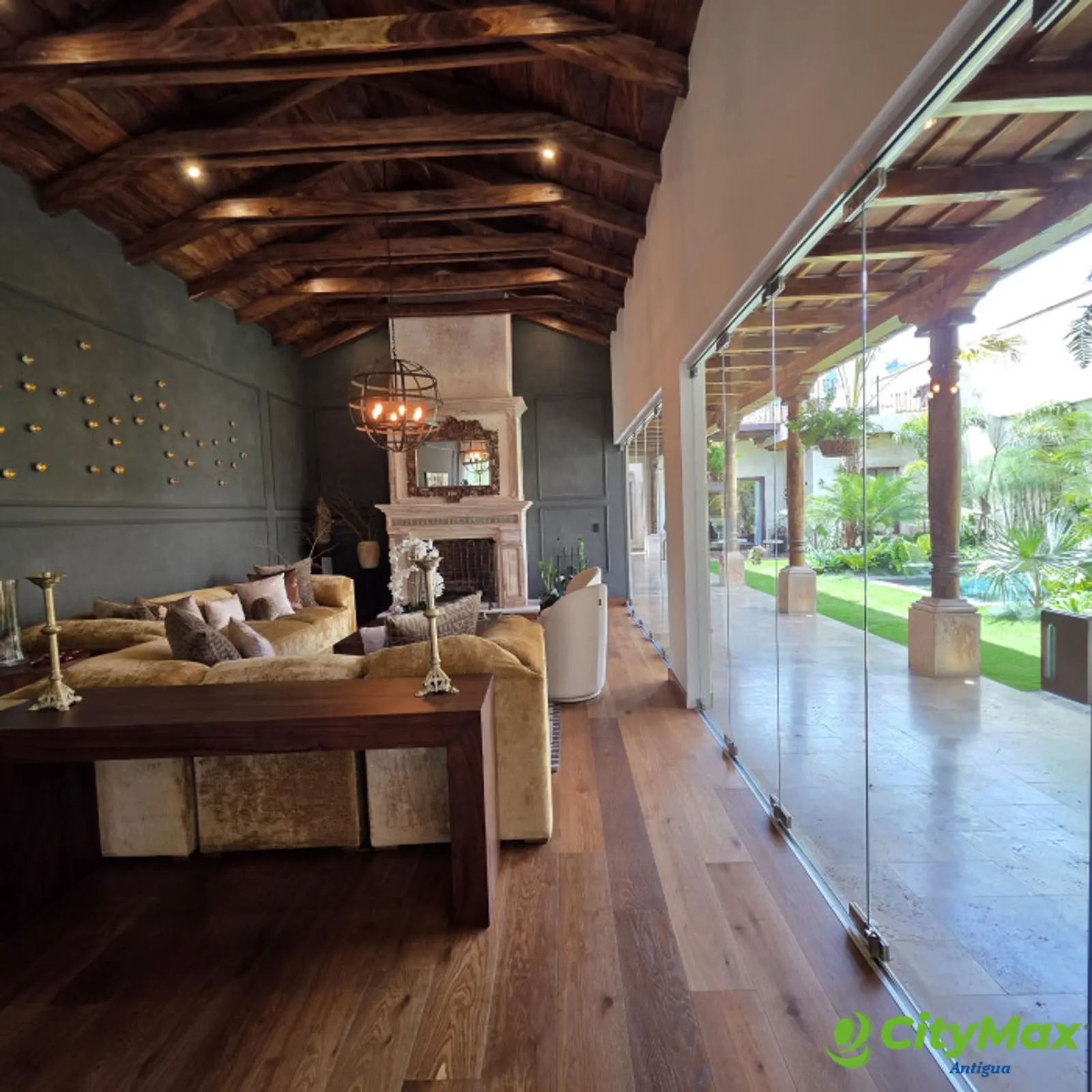 En venta exclusiva y amplia casa en Antigua Guatemala - foto 2