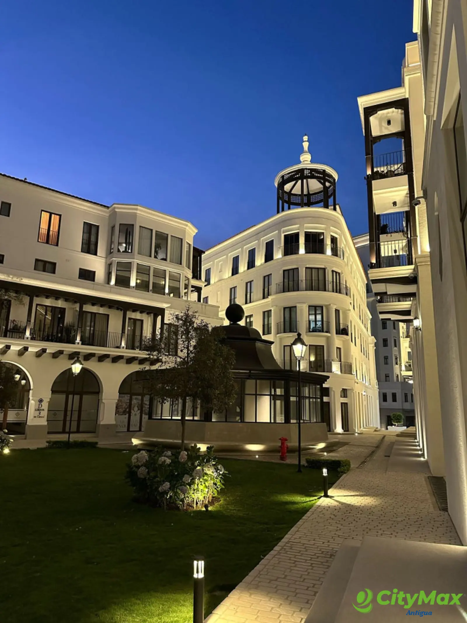 Descubre el lujo en Lirios de Cayalá 3! - foto 2