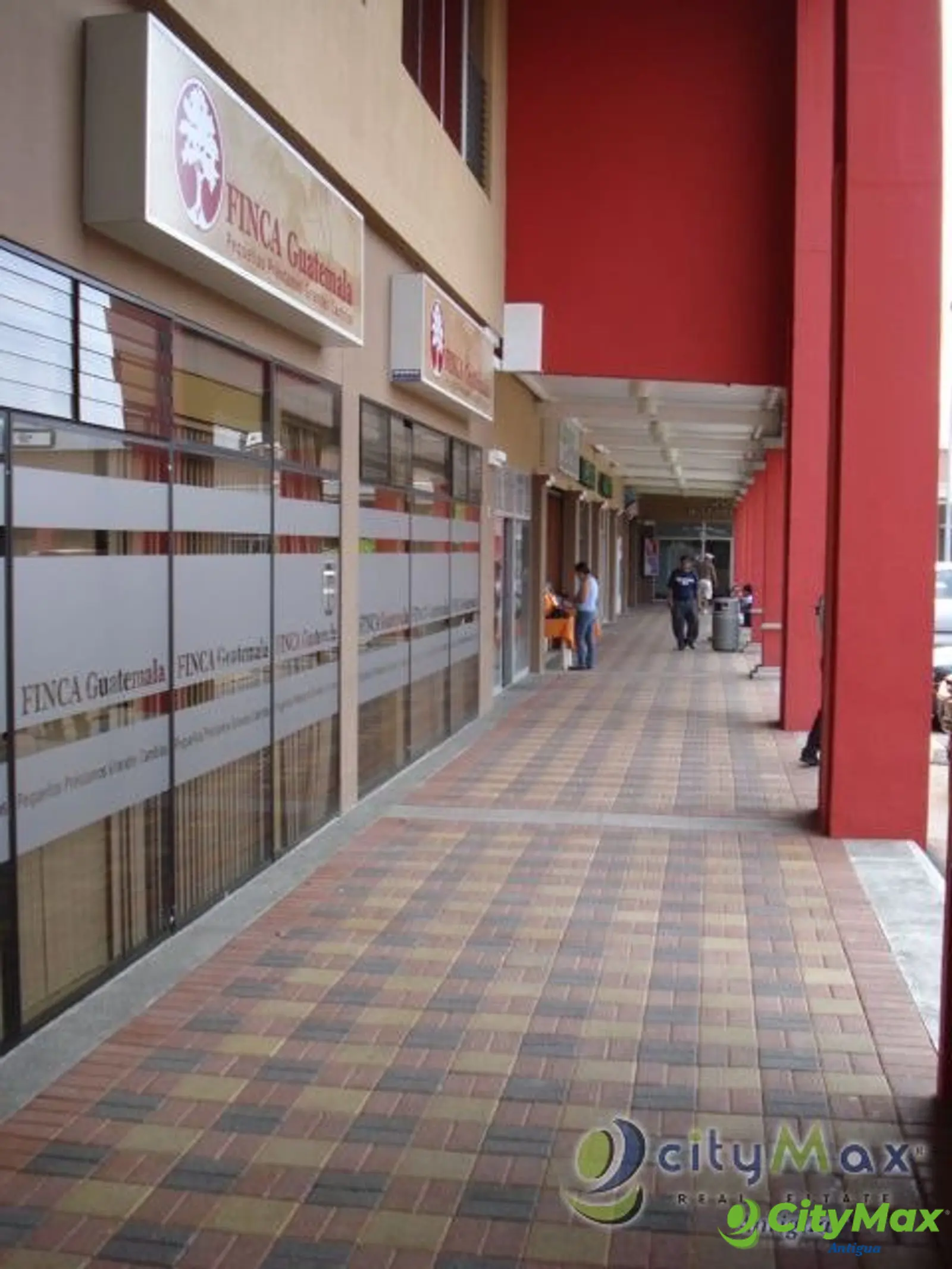 CityMax renta local en plaza comercial de Villa Nueva - foto 2
