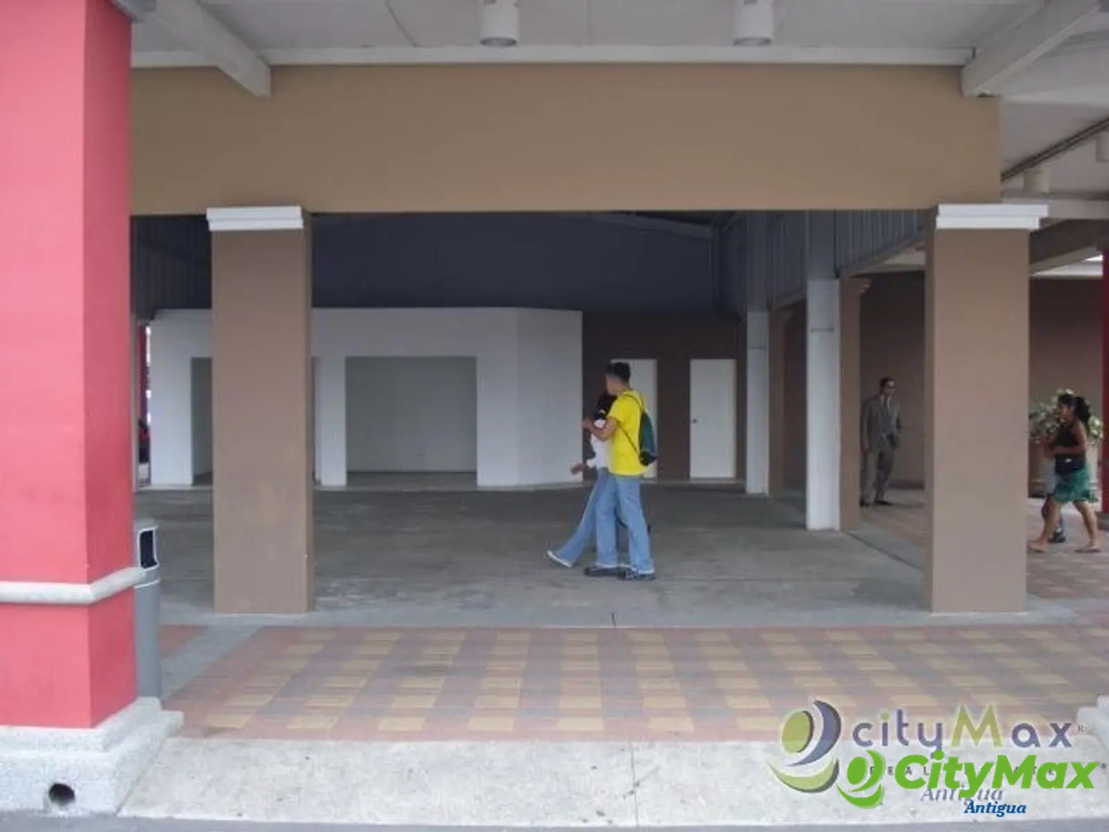 Local en área de food court en Plaza Comercial de Villa - foto 3