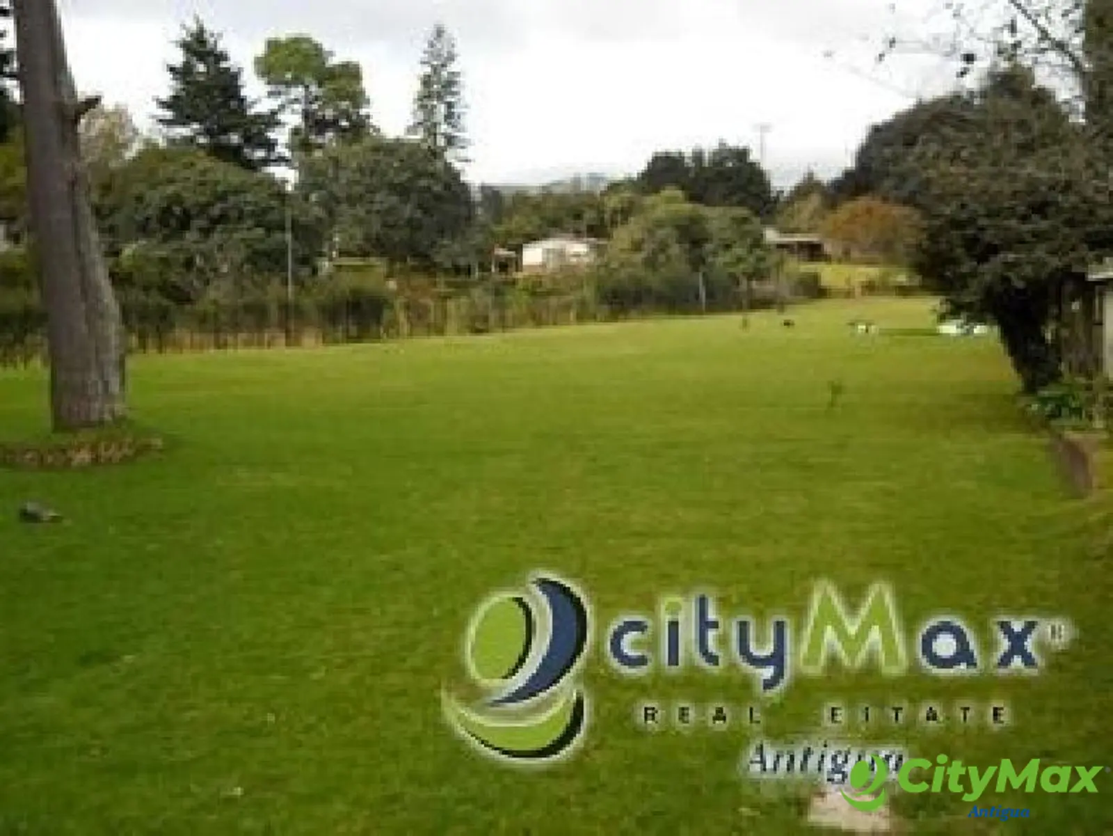 Propiedad comercial en renta en San Lucas Sacatepéquez - foto 2