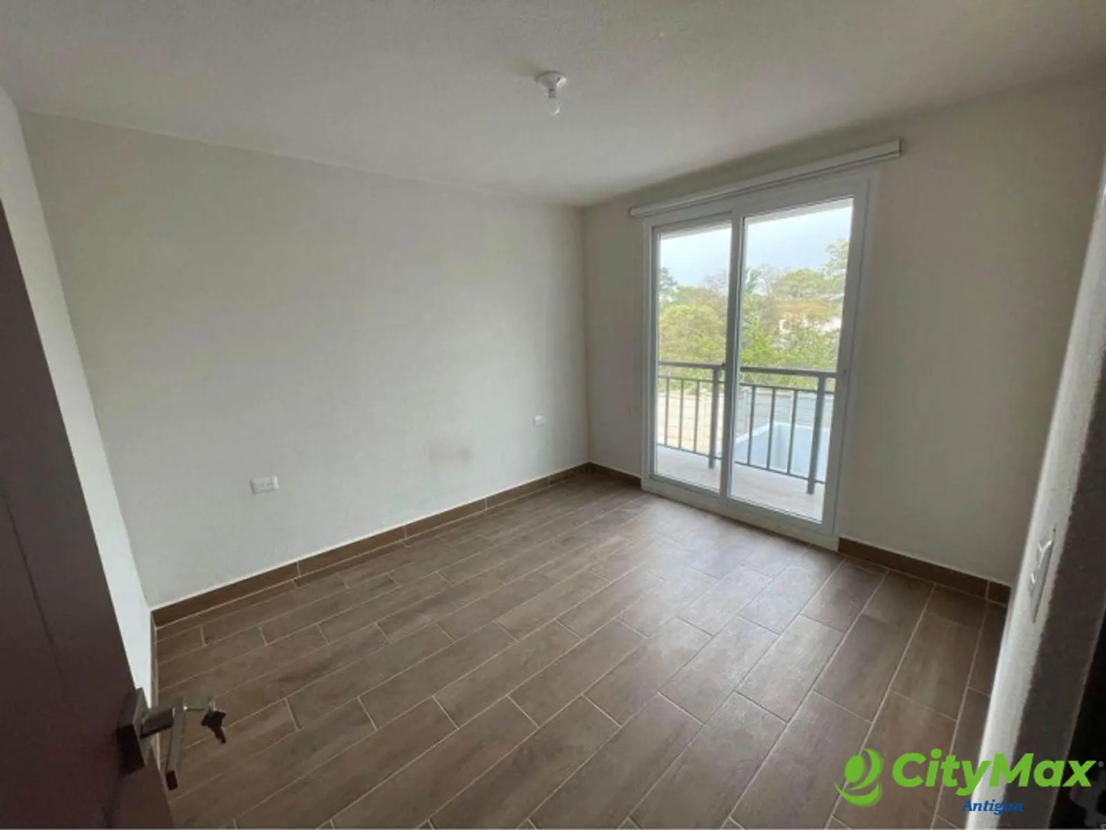 Apartamento en venta en zona 16, Senderos - foto 3