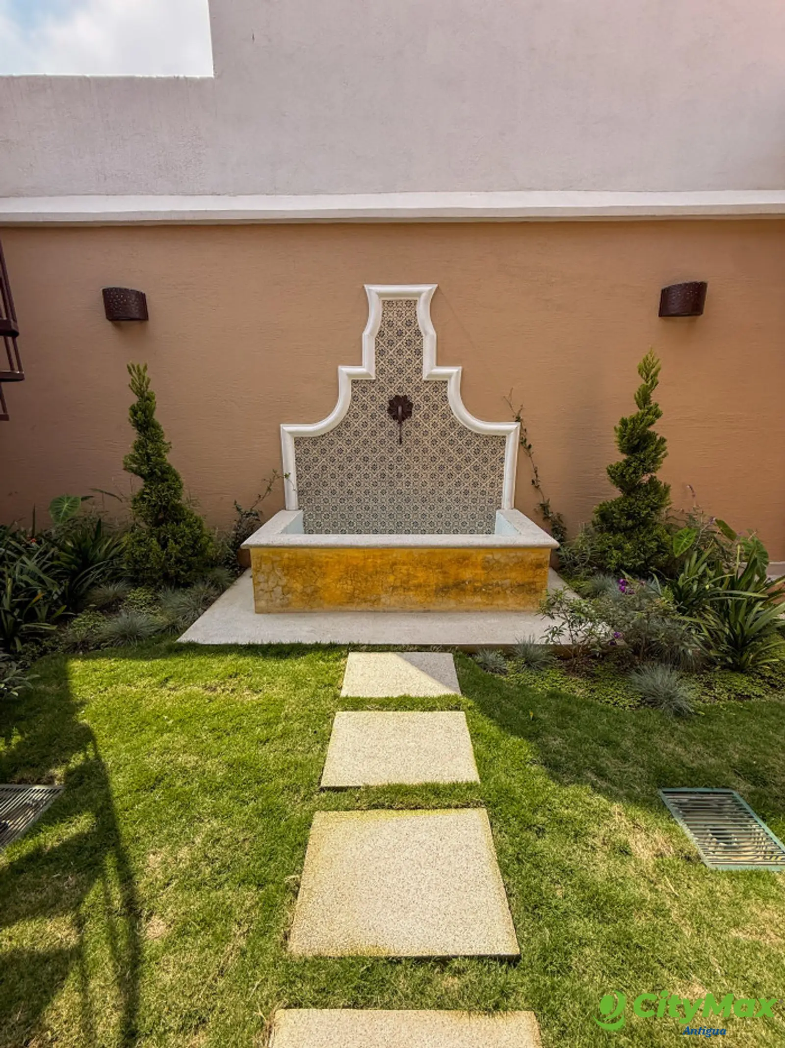 CASA EN VENTA EN LUJOSO RESIDENCIAL CERCA DE ANTIGUA GT - foto 20