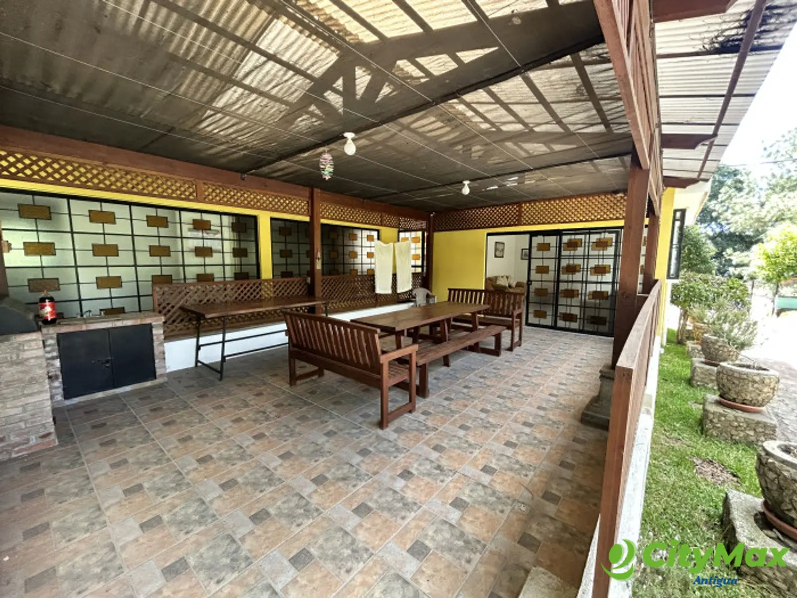 Casa en Venta en San Lucas con Amplio Jardín Privado - foto 4