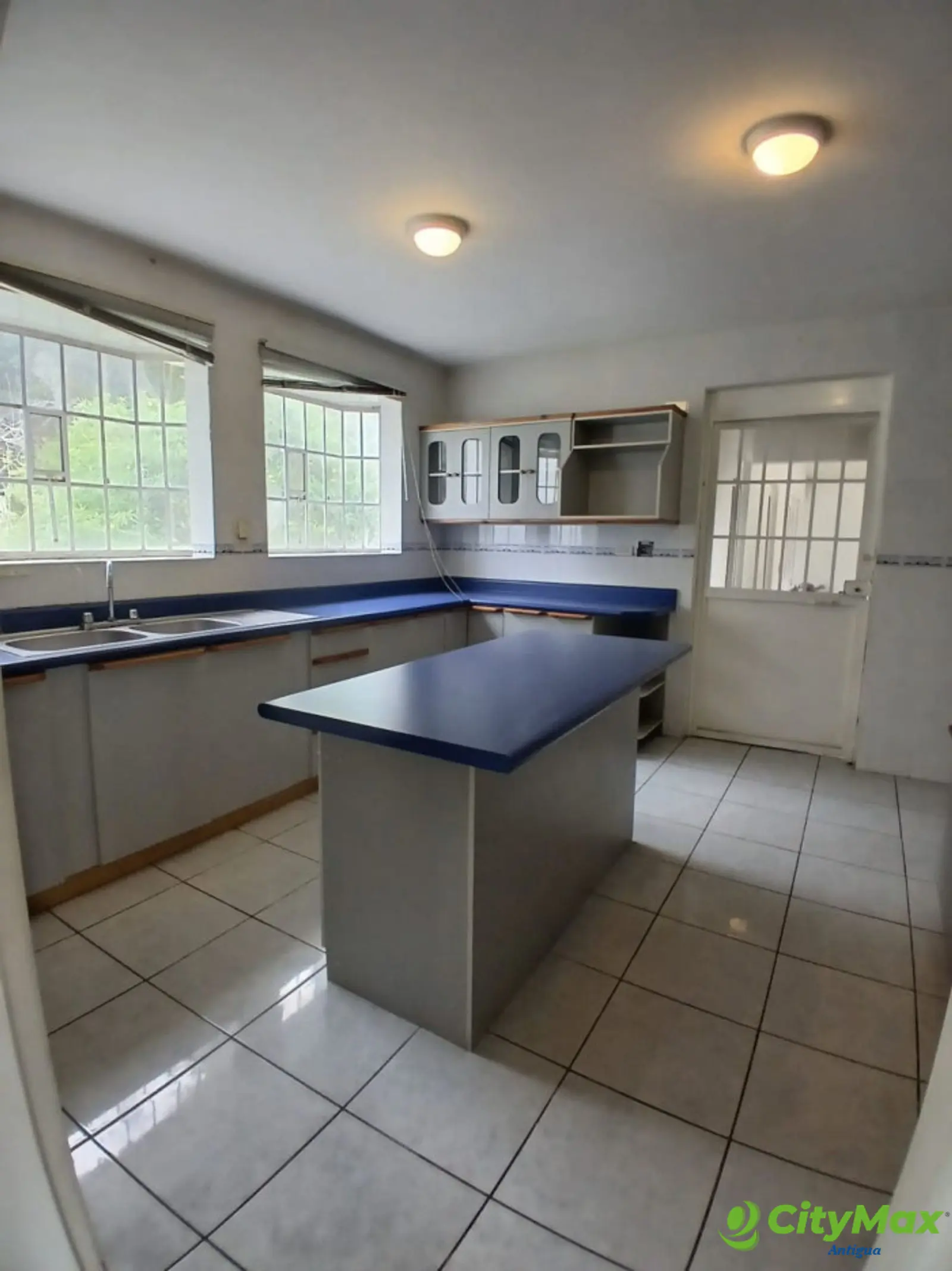 En venta Casa para vivienda o negocio cercana San Lucas - foto 5