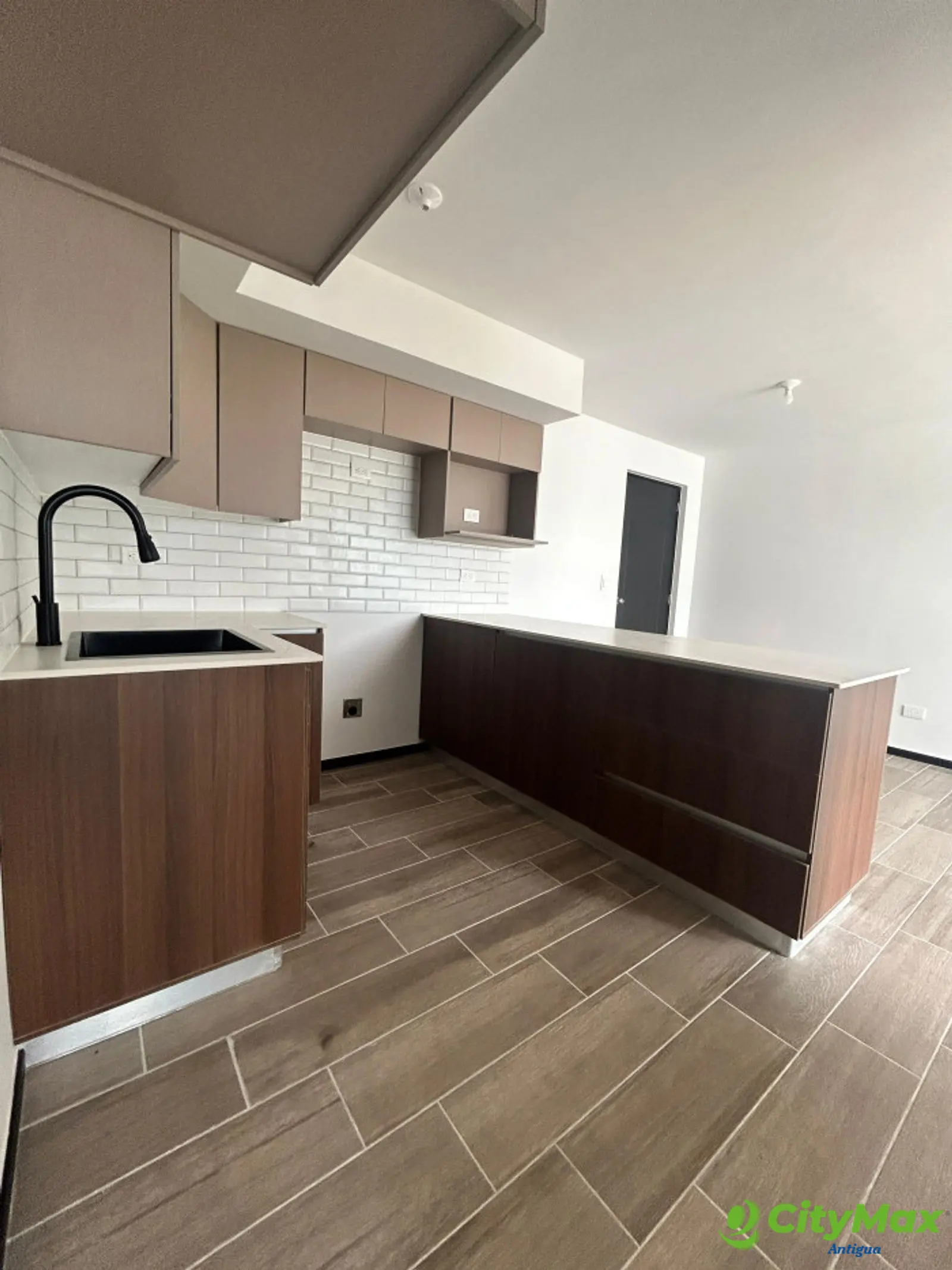 SE RENTA APARTAMENTO EN SANTO TOMAS MILPAS ALTAS - foto 4