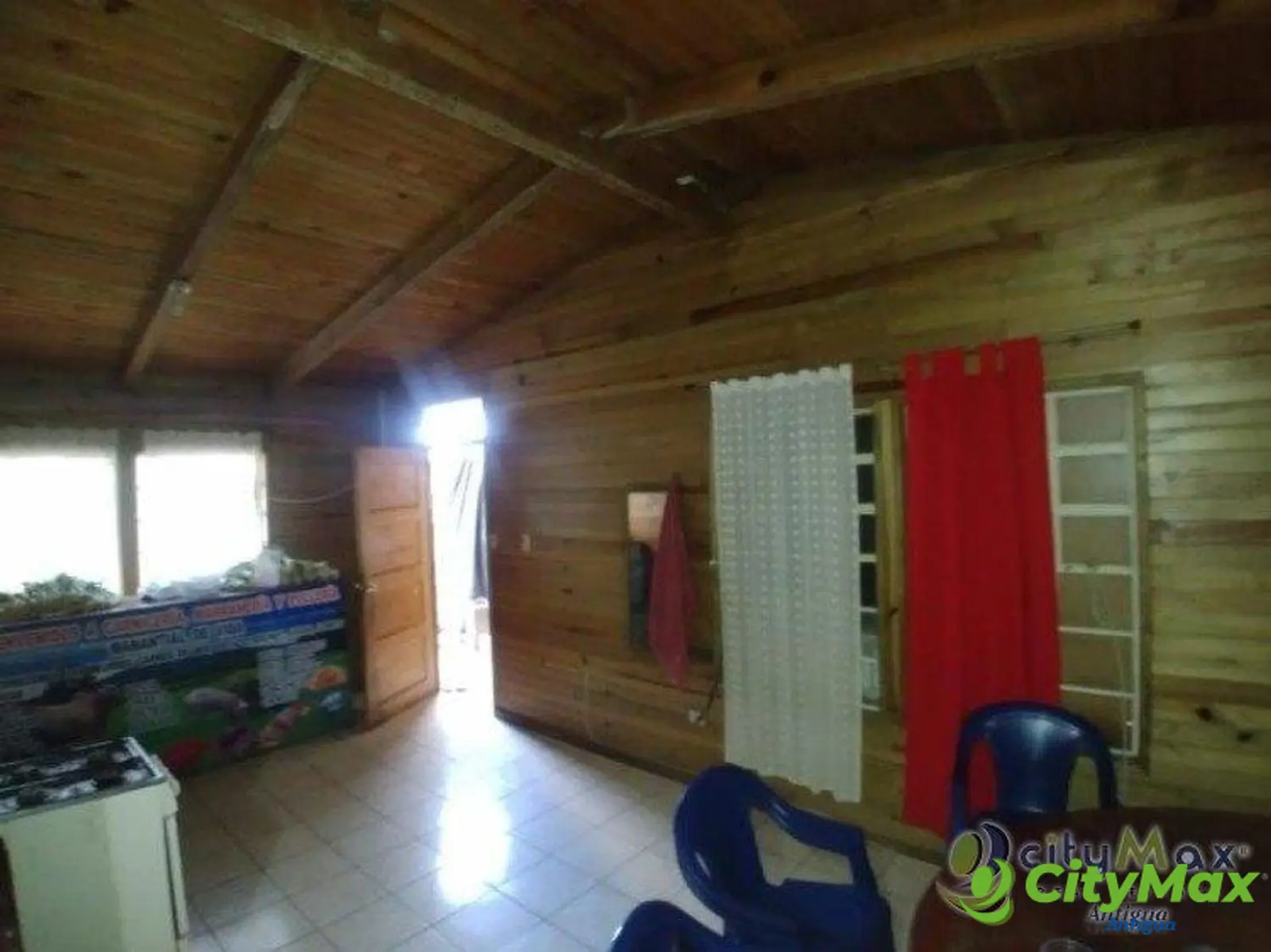 CityMax Antigua vende locales comerciales en Santiago - foto 4