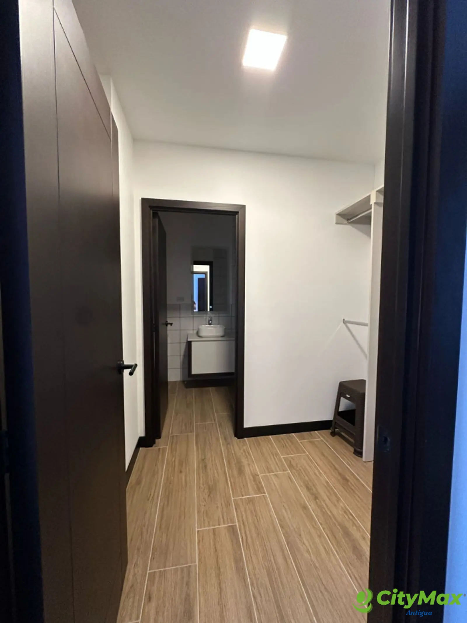 Descubre el lujo en Lirios de Cayalá 3! - foto 10