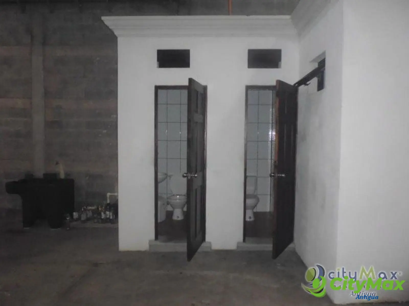 Bodega en venta a orilla de carretera en Alotenango - foto 3
