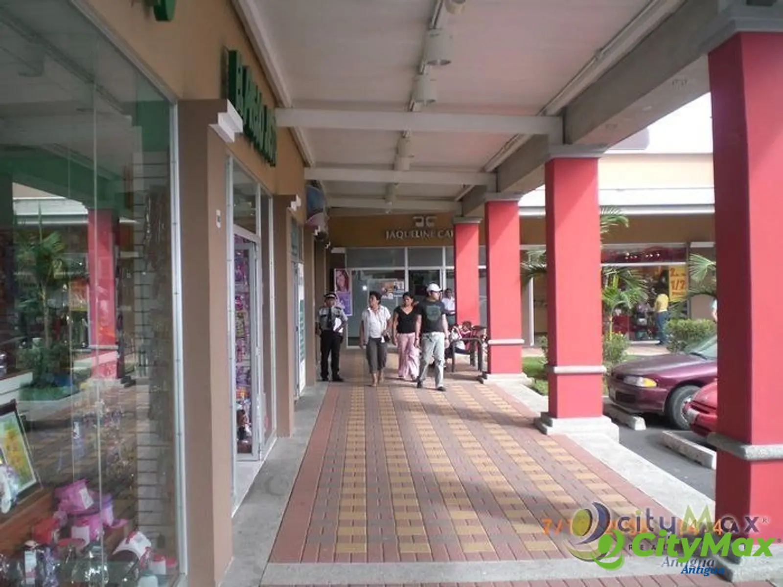 CityMax renta local en plaza comercial de Villa Nueva - foto 9
