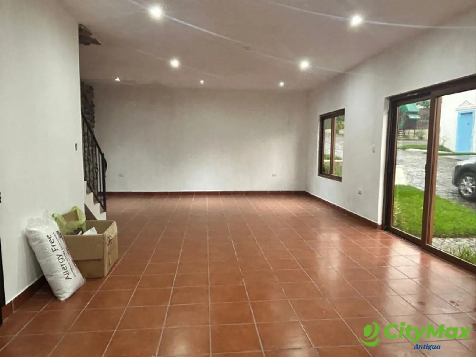 En venta casa nueva en Hacienda Malaga cerca Antigua Gt - foto 3