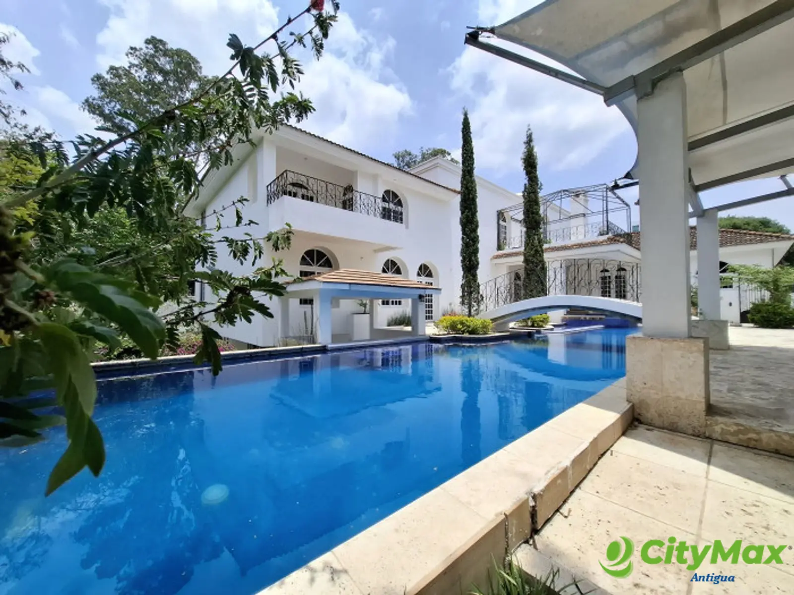 Exclusiva Casa en Venta Cayala Zona 16 - foto 2