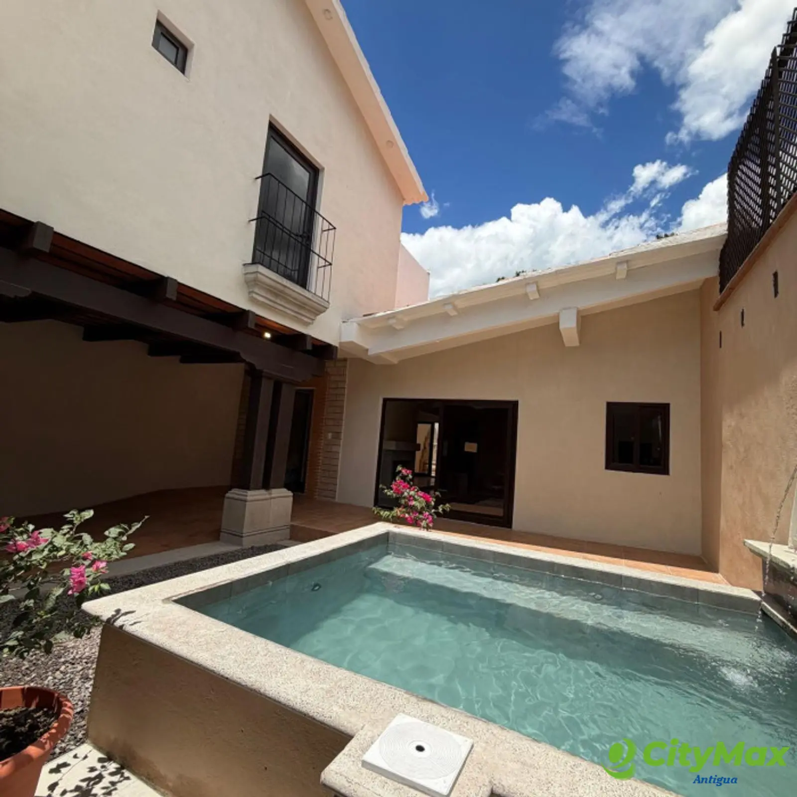 En venta casa en Antigua Guatemala - foto 11