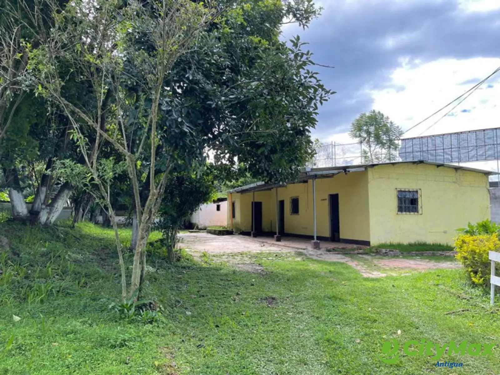 En Venta y/o Renta casa tipo granja en Chimaltenango - foto 2