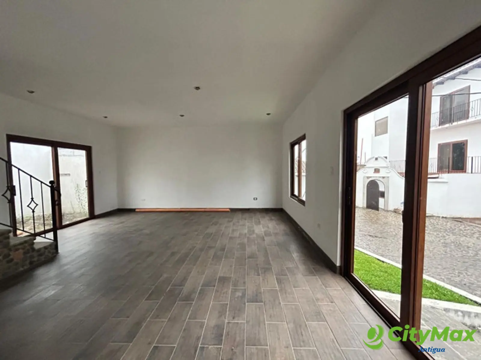 En venta casa nueva en Hacienda Malaga cerca Antigua Gt - foto 11