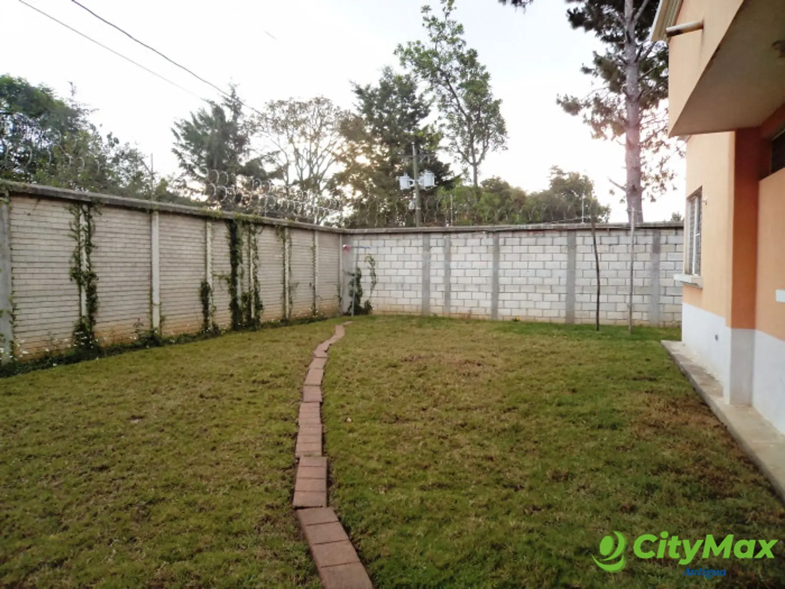 Casa amplia Venta y Renta en San Lucas Sacatepéquez - foto 6