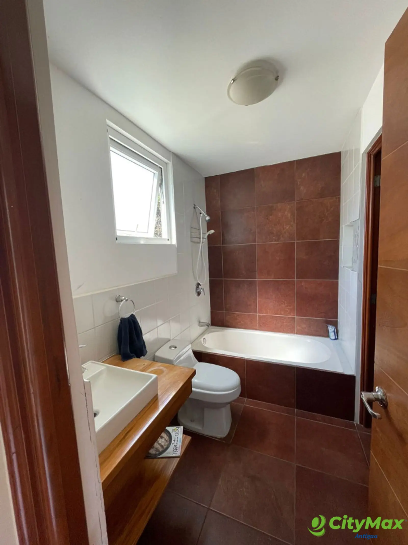 En venta casa en condominio Carretera a El Salvador - foto 6