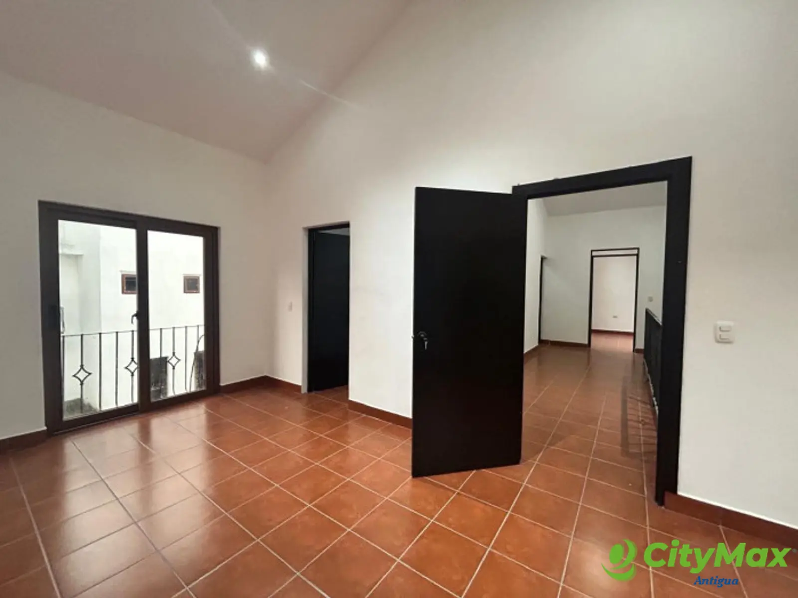 En venta casa nueva en Hacienda Malaga cerca Antigua Gt - foto 8