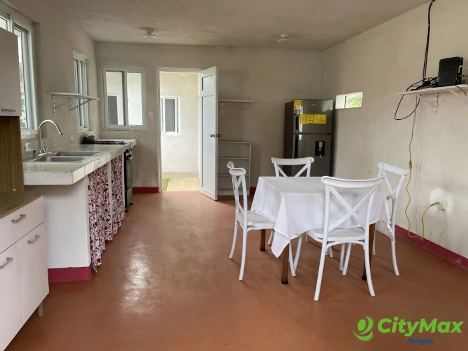 En renta casa sola semiamuebla en San Luis Pueblo Nuevo - foto 2
