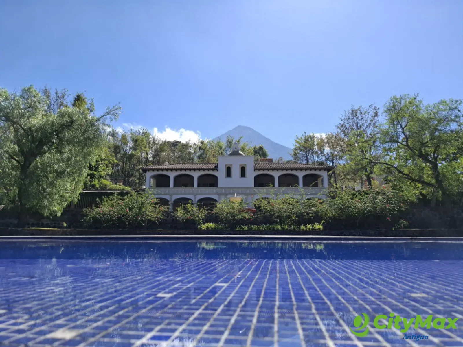 En venta Casa de diseño en Antigua Gardens, Alotenango - foto 22