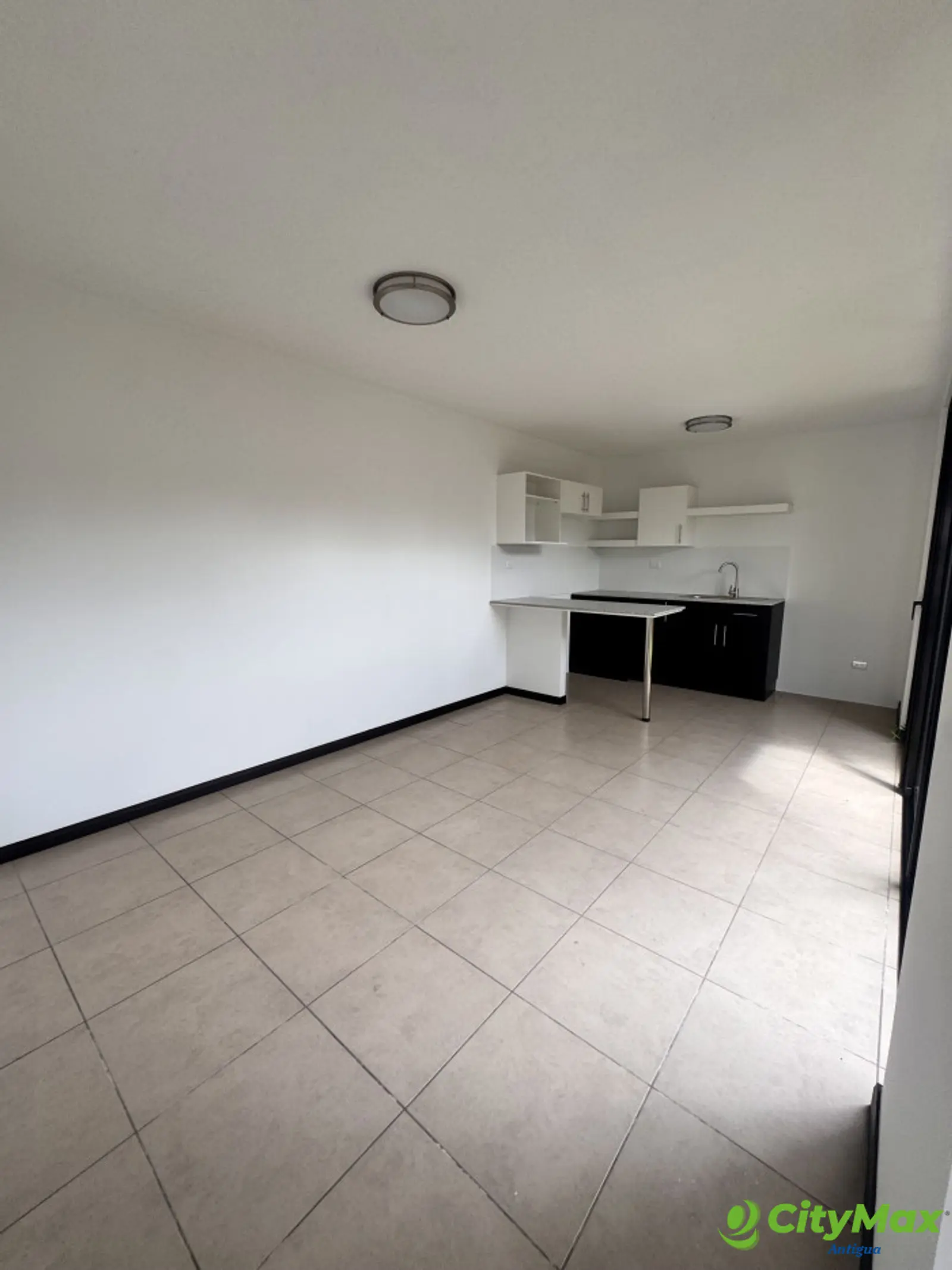 Casa en renta en residencial Senderos del comendador - foto 3