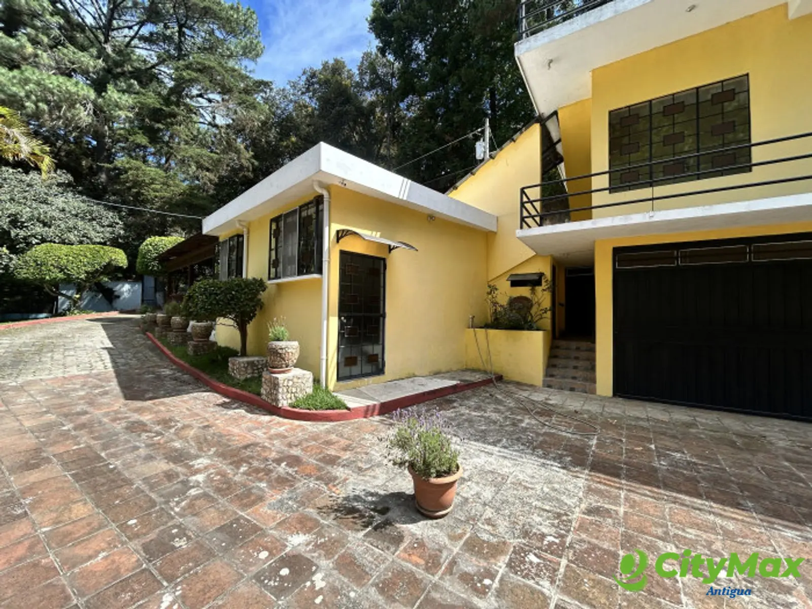 Casa en Venta en San Lucas con Amplio Jardín Privado - foto 2