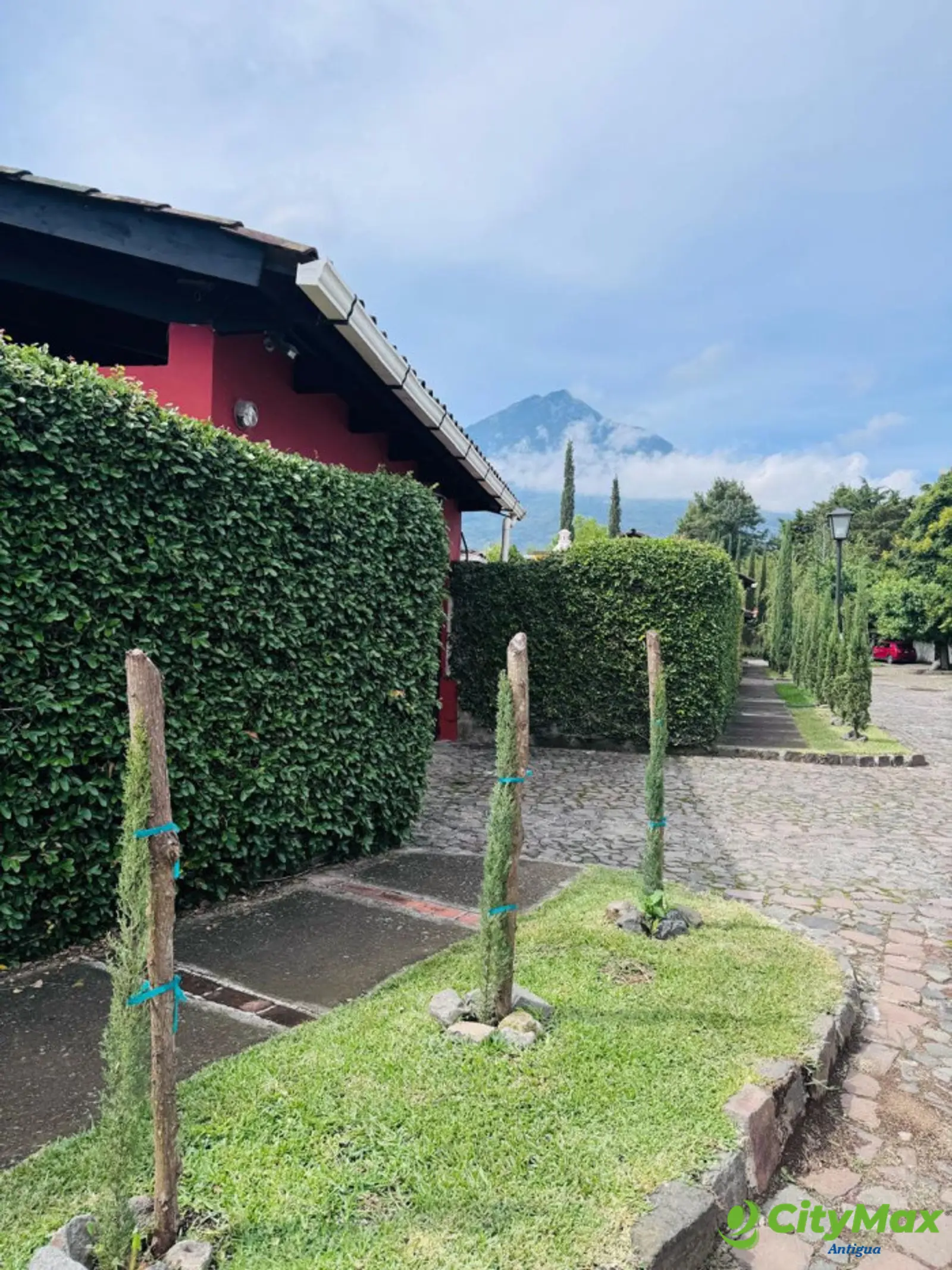En Venta casa amplia con Jardin en Antigua Guatemala - foto 20