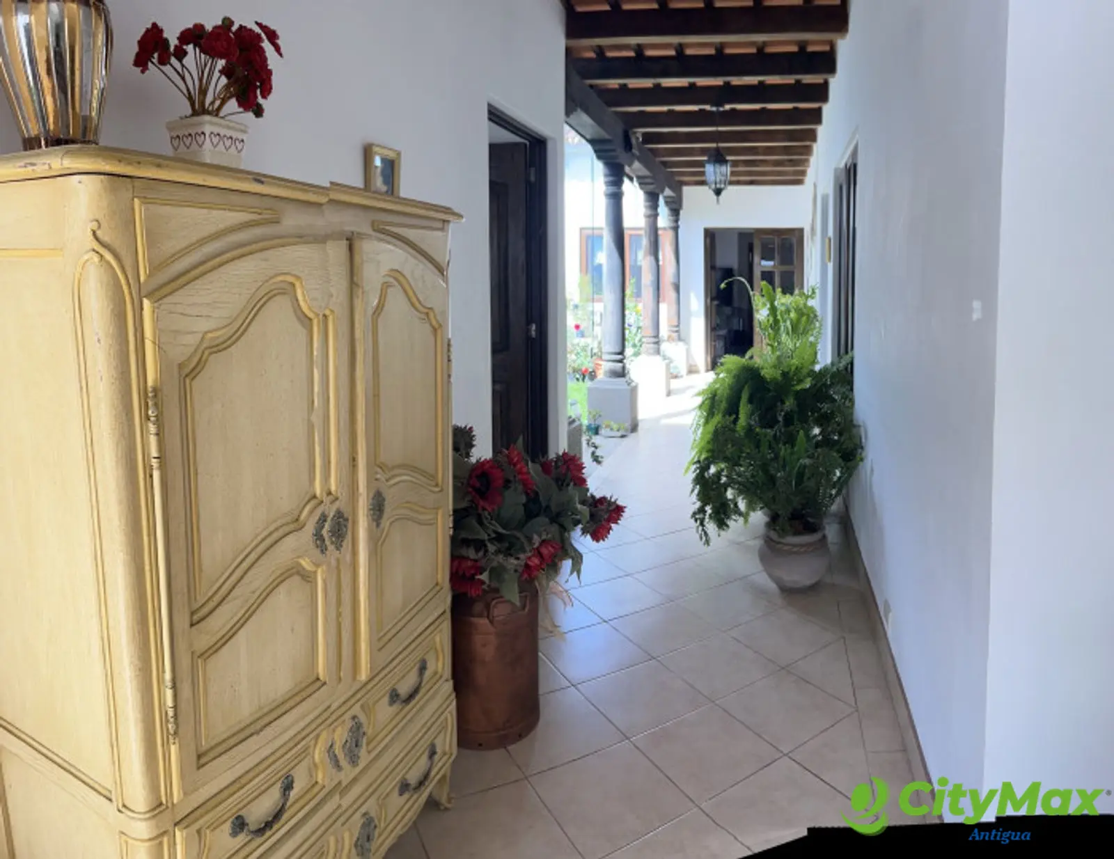SE vende casa cercana a La Antigua Guatemala - foto 8