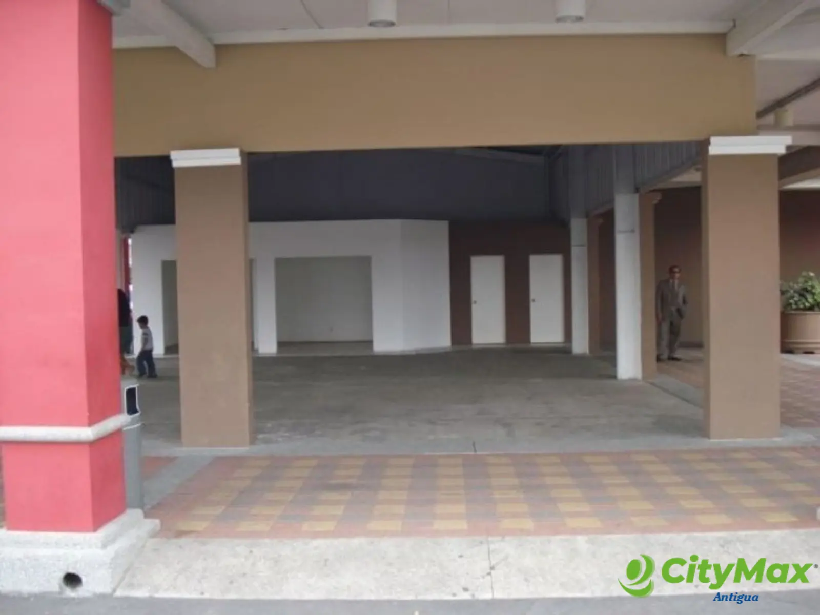 Se renta local en centro comercial en Villa Nueva  - foto 7