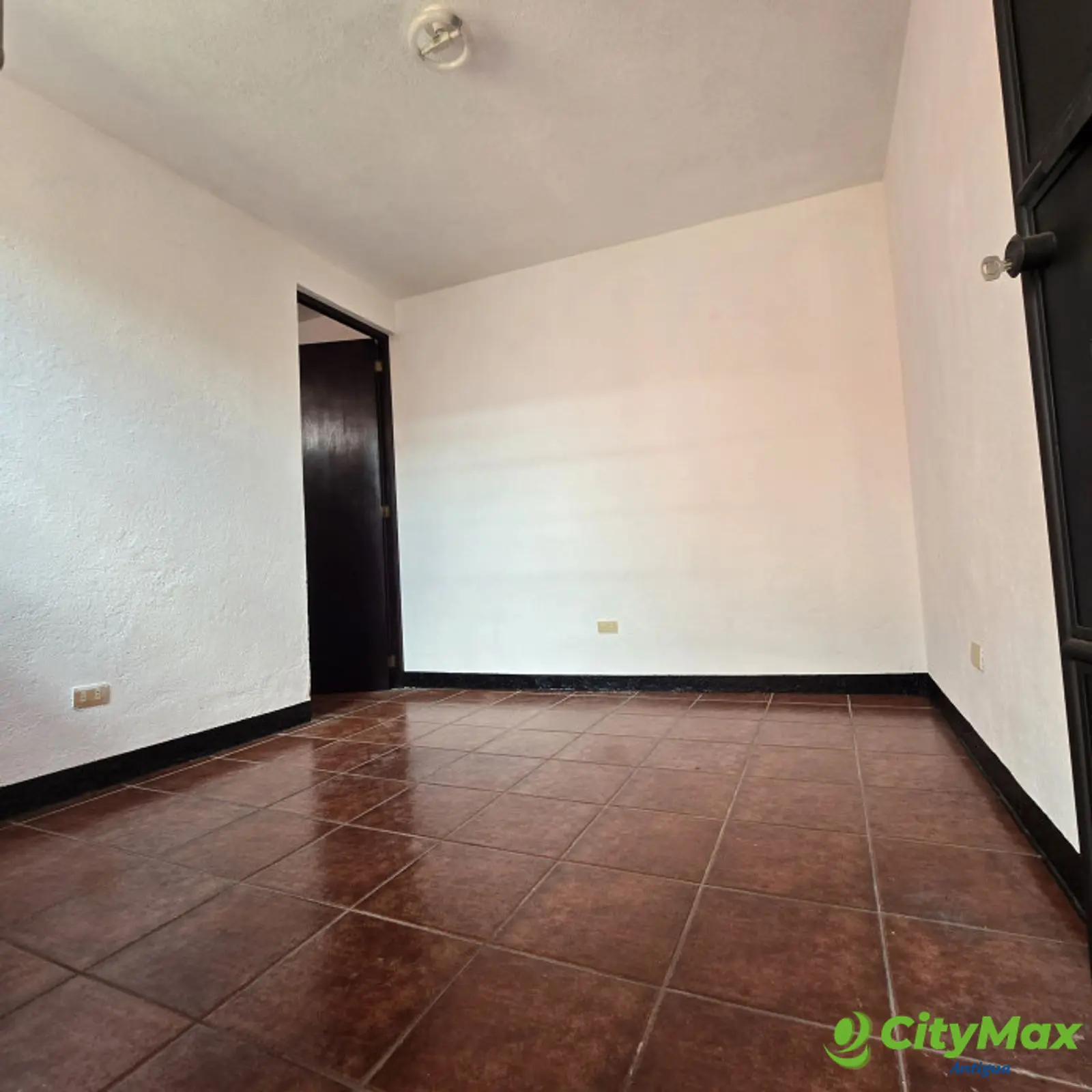 citymax antigua vende propiedad en san pedro las huerta - foto 2