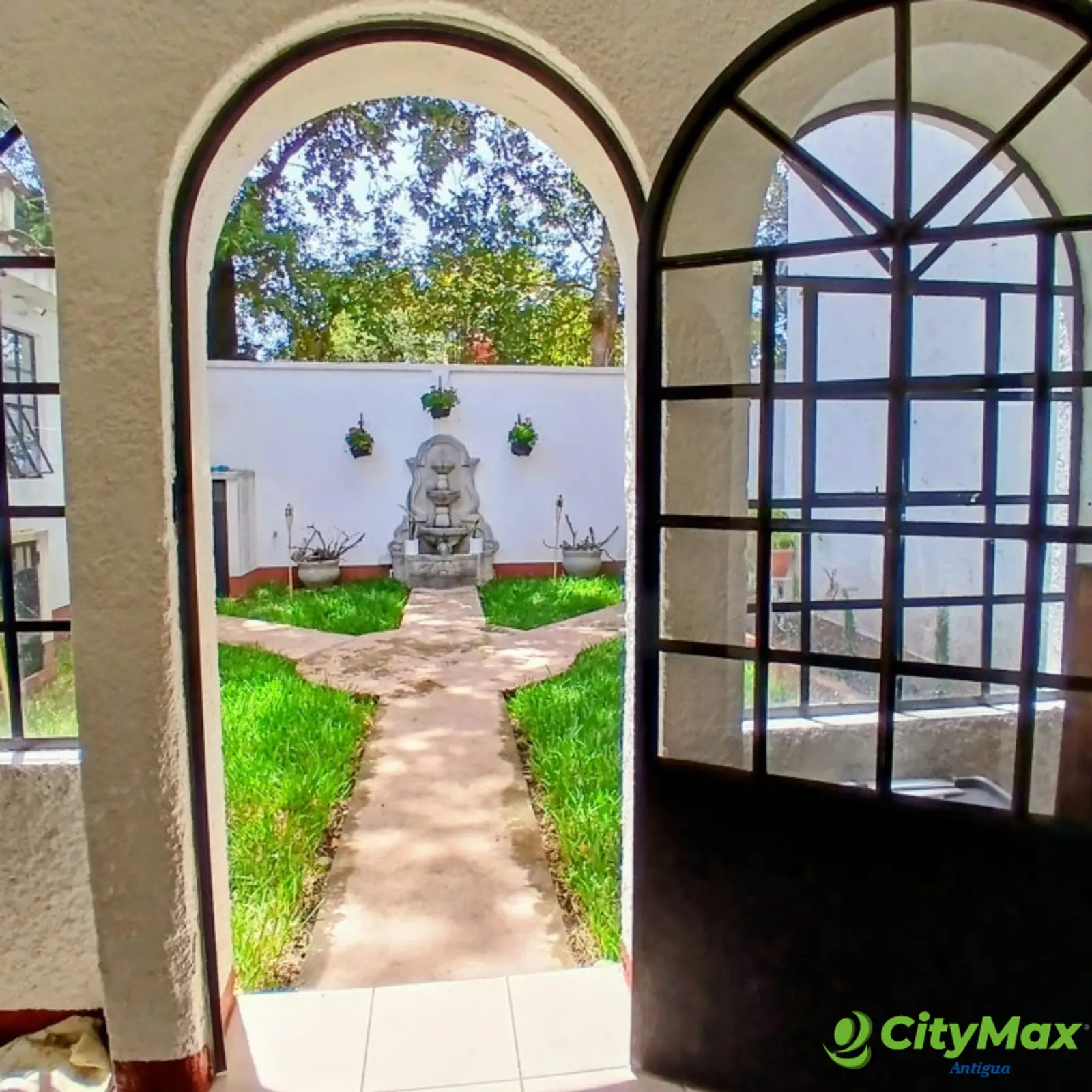 Amplia Casa en Venta en Las Hojarascas, Mixco - foto 12