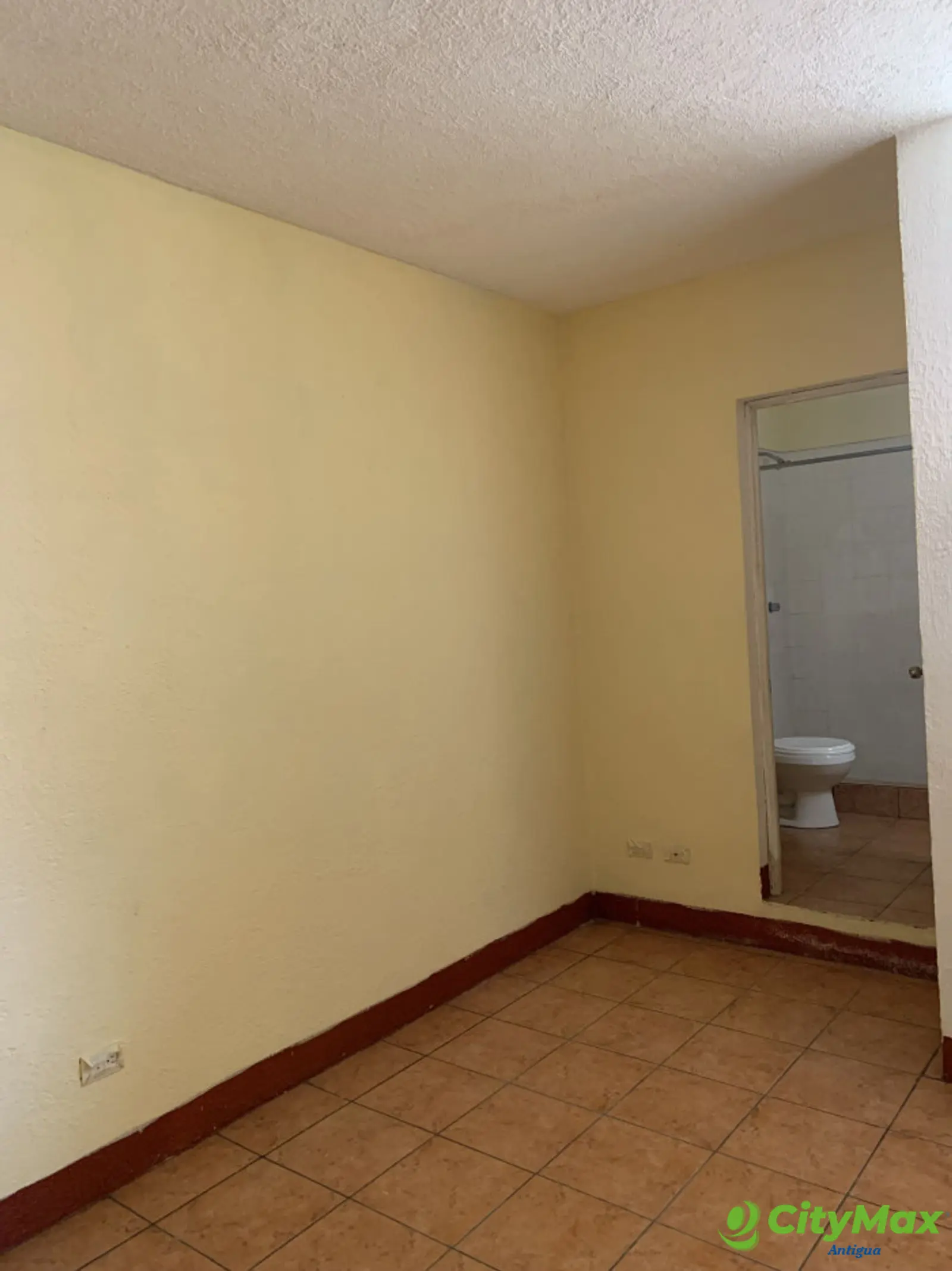 Townhouse en renta en Sala con ccalle Real Jocotenango - foto 9