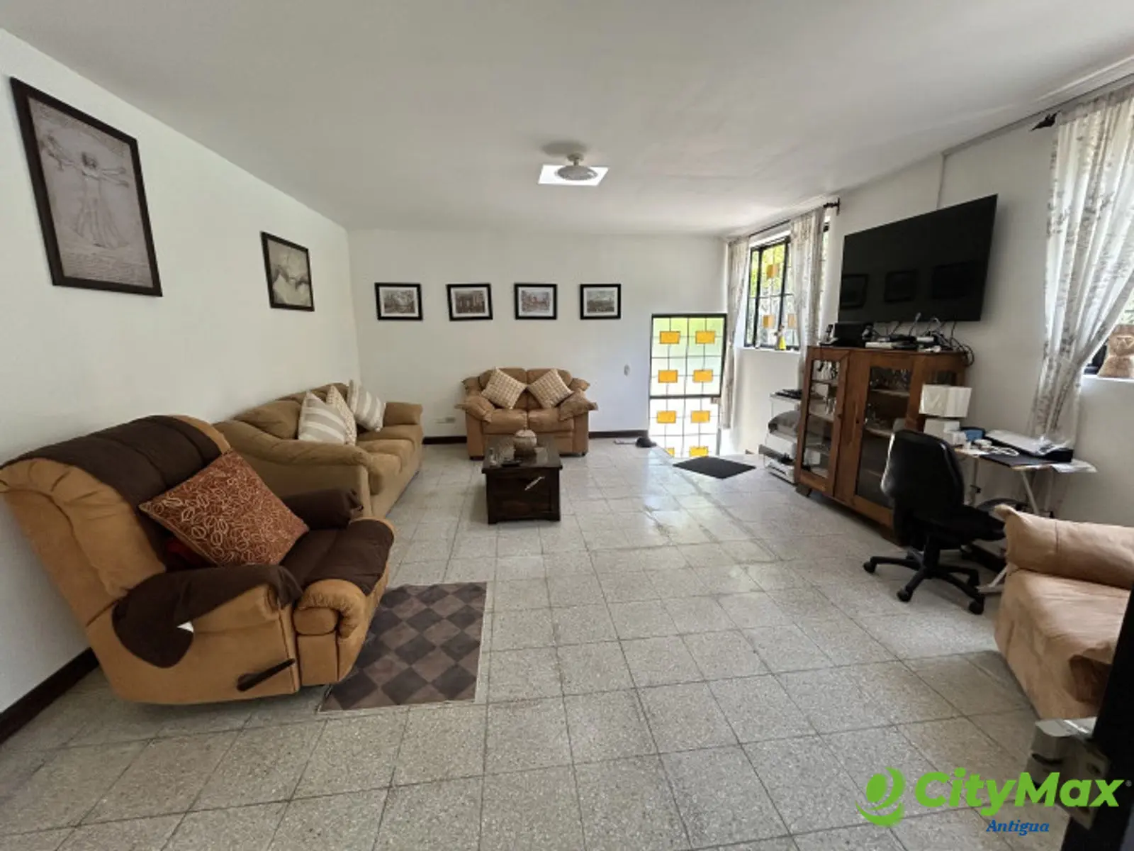 Casa en Venta en San Lucas con Amplio Jardín Privado - foto 5