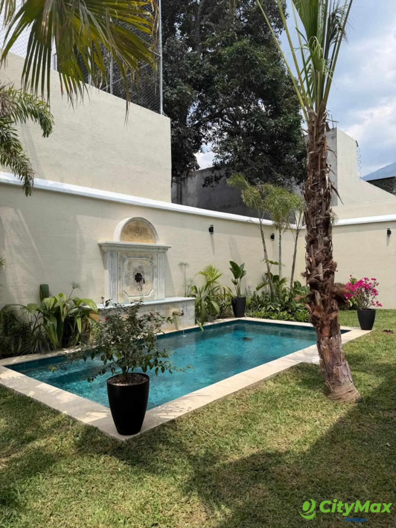 Espectacular casas en Los Franciscanos ASIS con piscina - CASA CON PISCINA EN FRANCISCANO CLUB RESIDENCIAL DE VENTA EN CITYMAX ANTIGUA