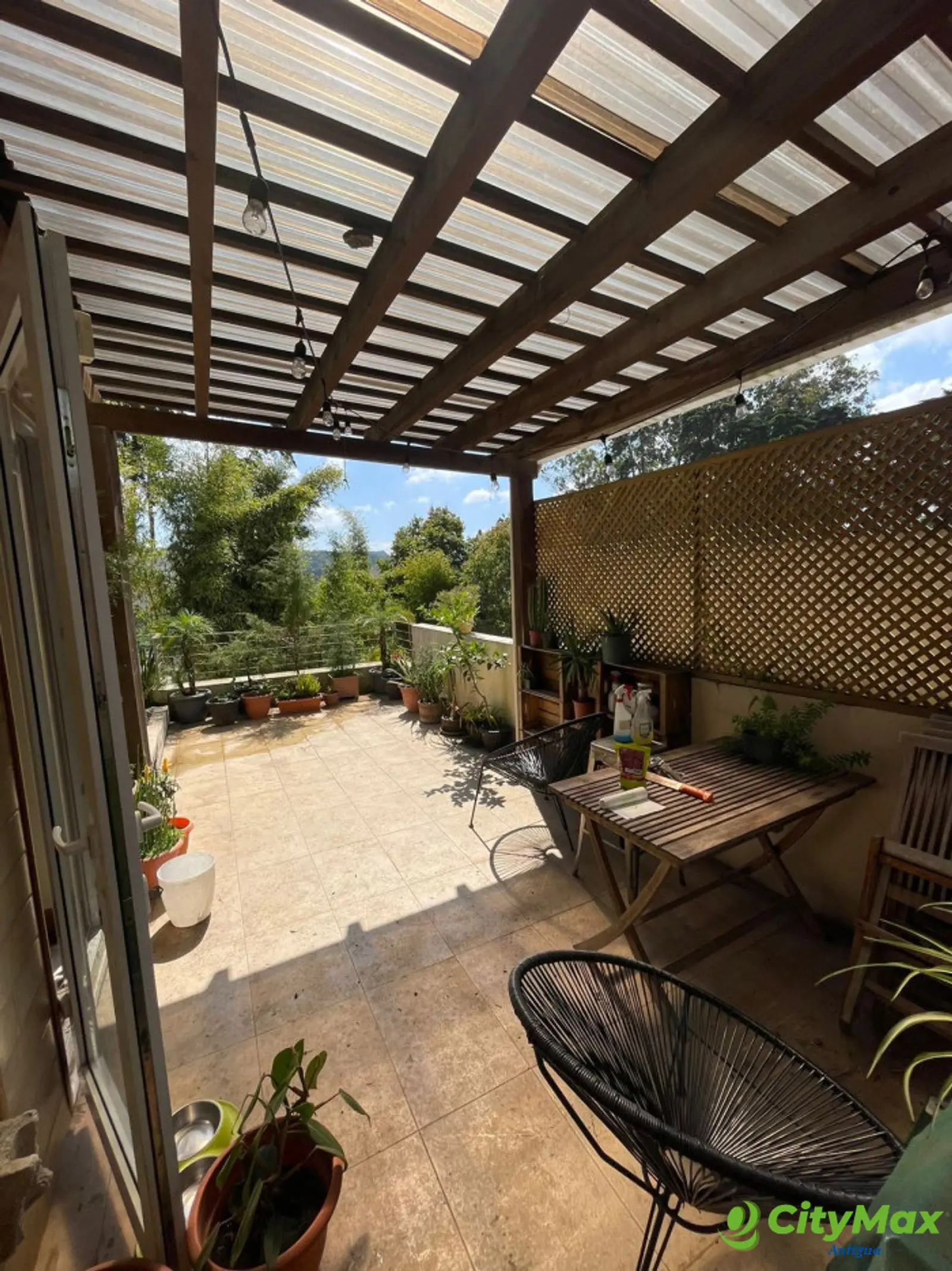En venta casa en condominio Carretera a El Salvador - foto 2