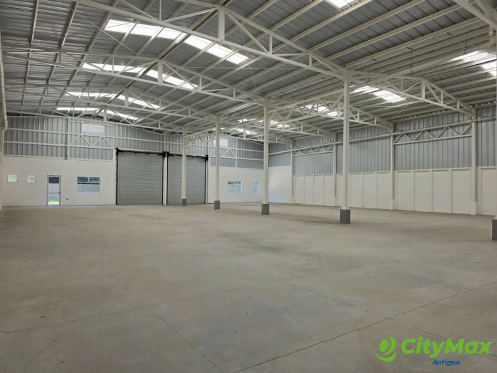 Se renta/ Vende amplia bodega en Cocales - foto 6