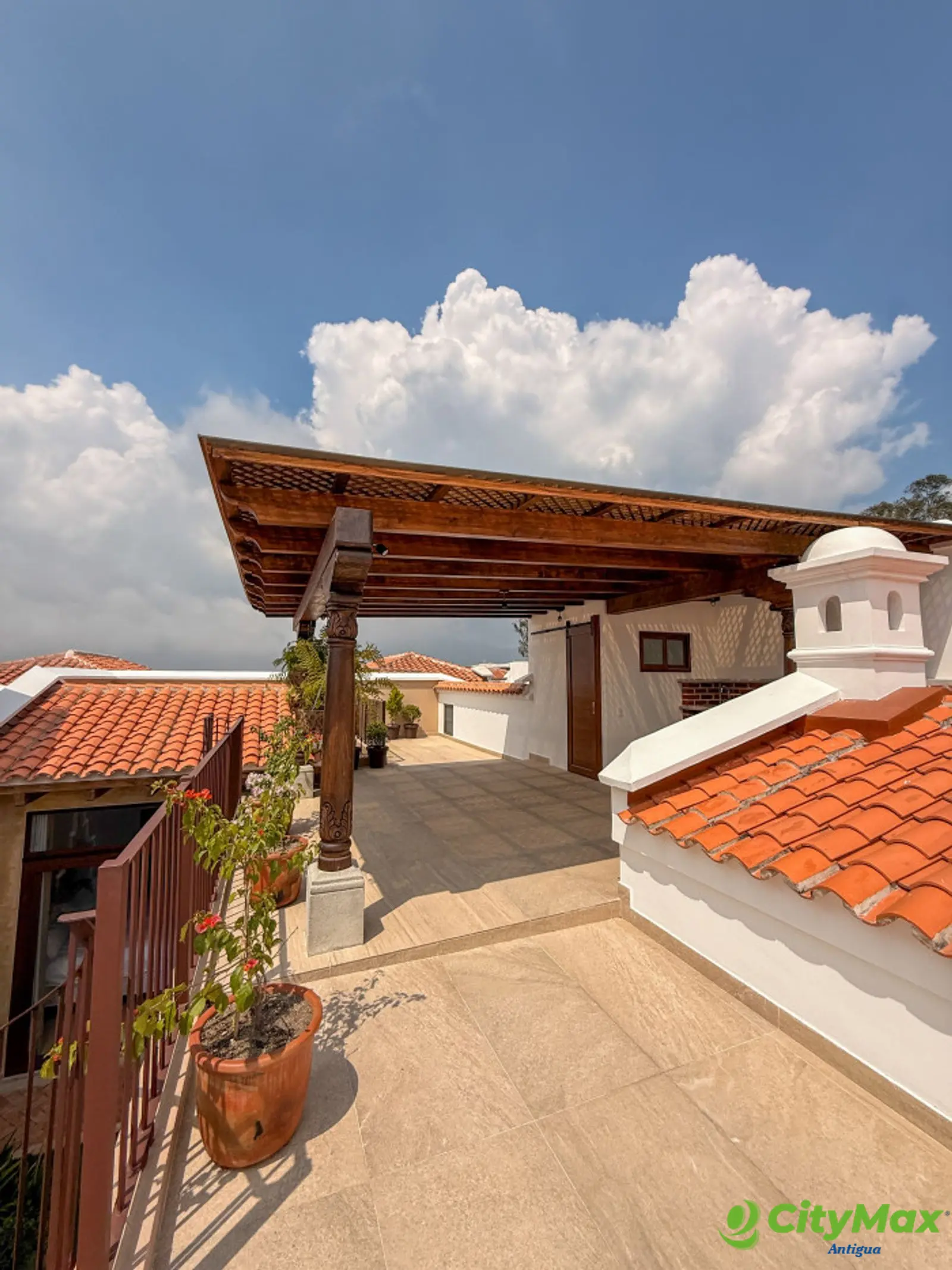 CASA EN VENTA EN LUJOSO RESIDENCIAL CERCA DE ANTIGUA GT - foto 21