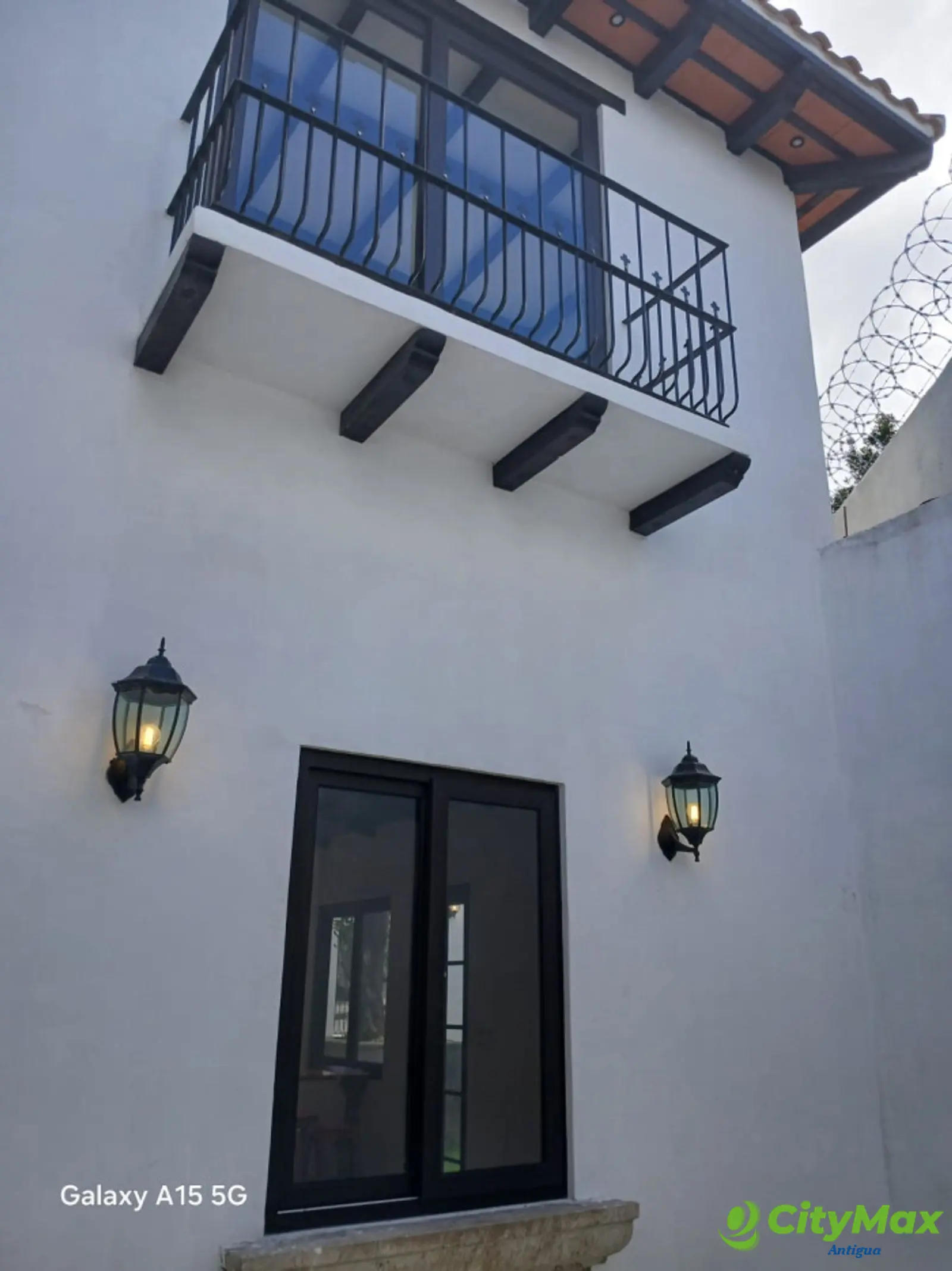 En venta casa amplia en Hacienda del Comendador - foto 3
