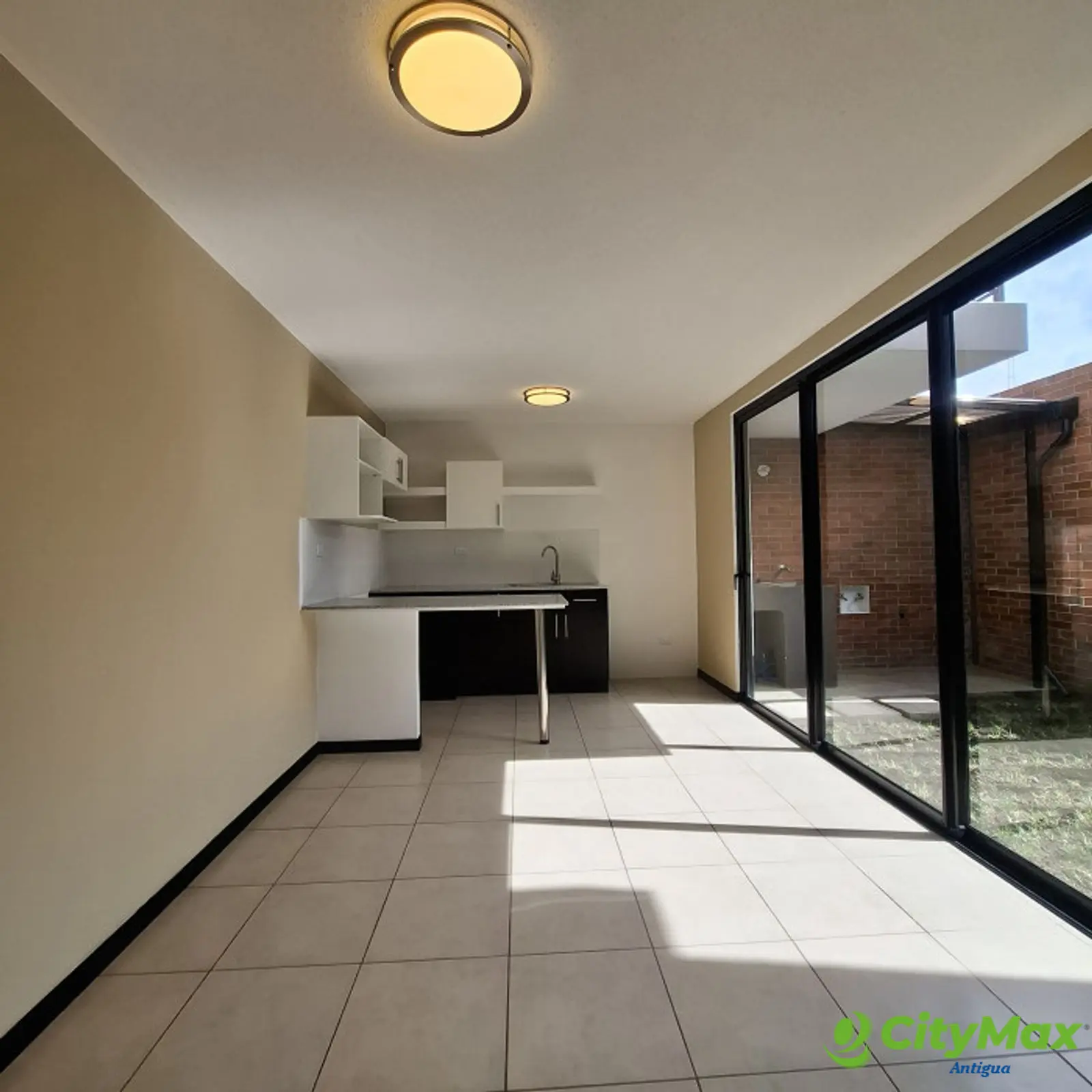 Casa en renta en residencial Senderos del comendador 2 - foto 3