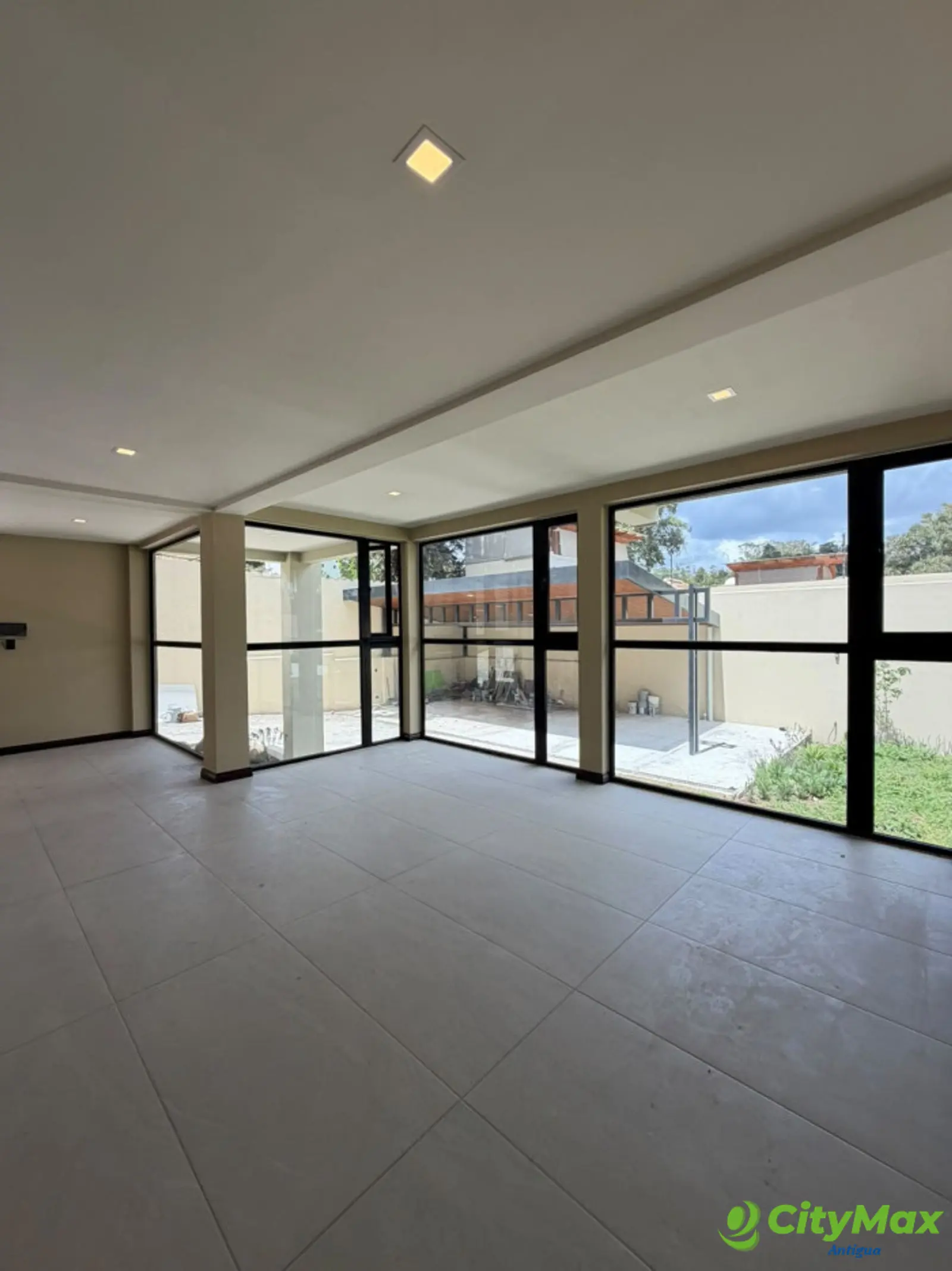 En VENTA casa en San Lucas Sacatepequez en Residencial - foto 2