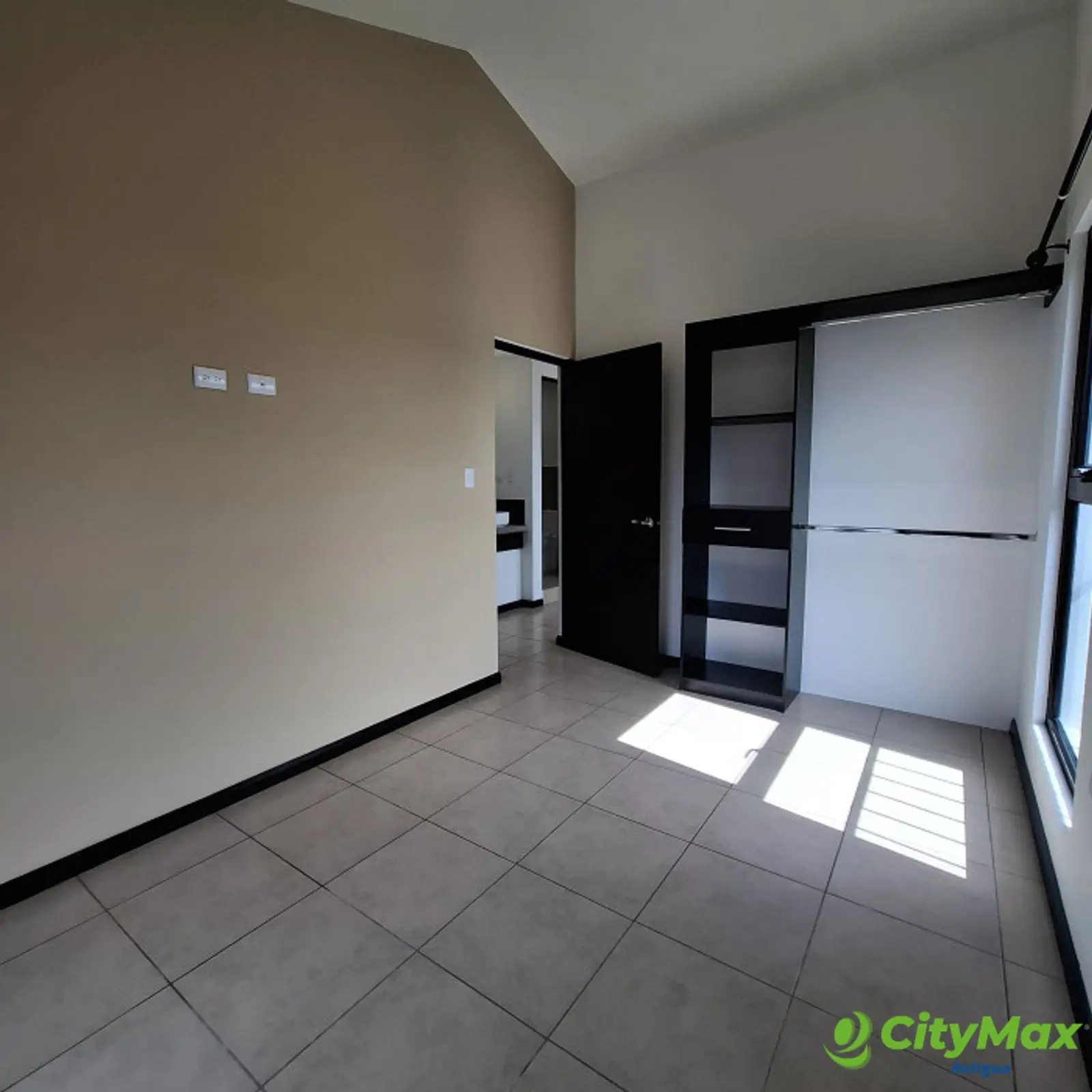 Casa en renta en residencial Senderos del comendador 2 - foto 7