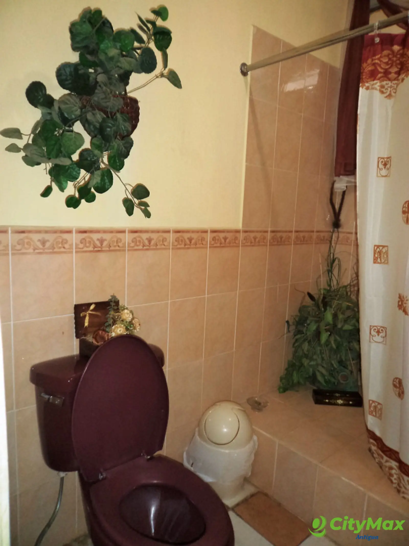Casa amplia Venta y Renta en San Lucas Sacatepéquez - foto 9
