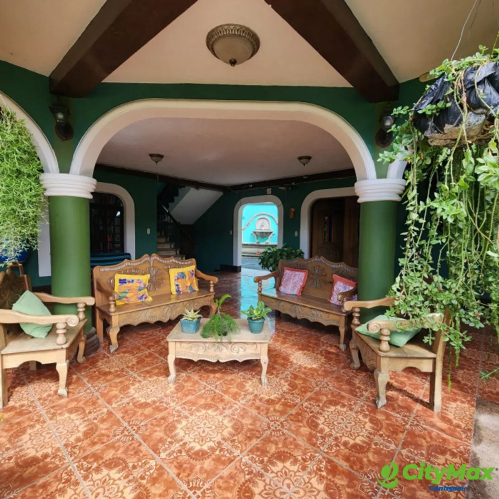 Hotel en venta muy cerca de Antigua Guatemala - foto 2