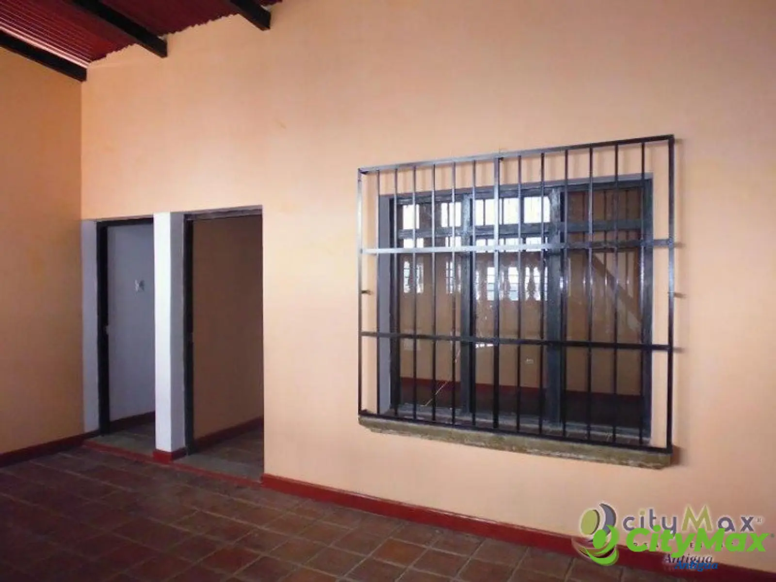 Casa grande en venta en Las Victorias, Jocotenango. - foto 6