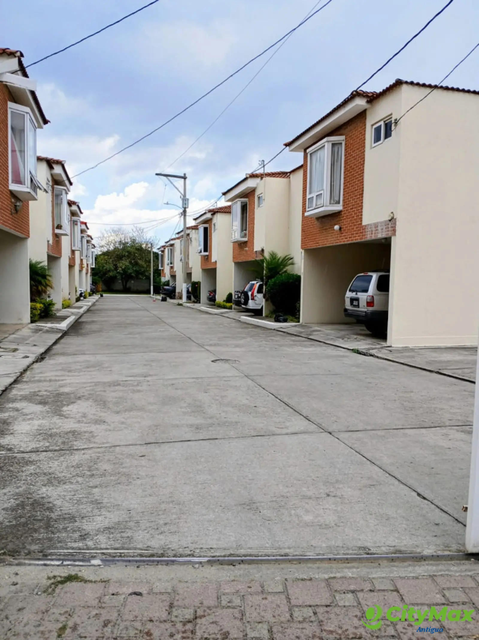 Casa en venta en Condominio Residencial Zona 7 Mixco - foto 2