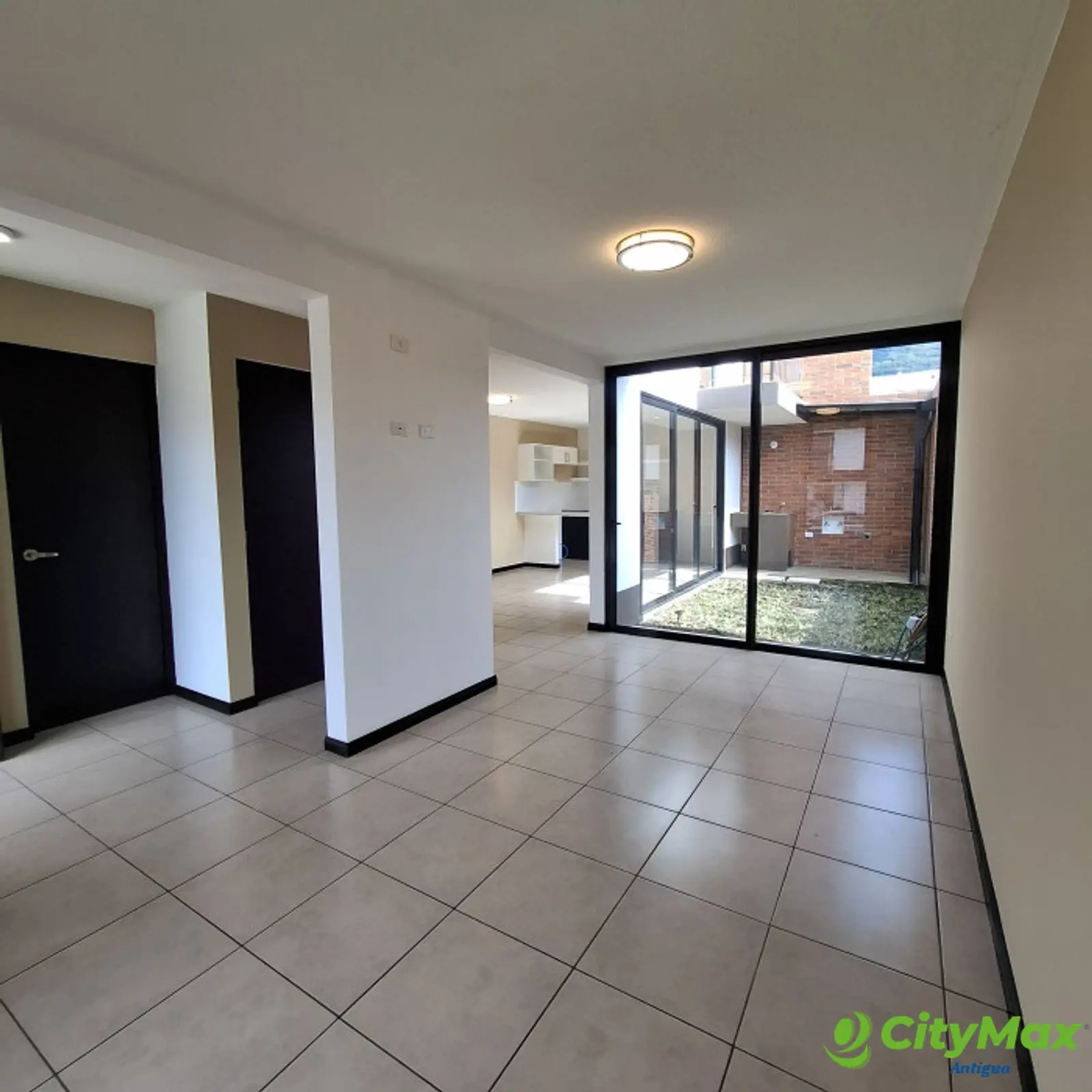 Casa en renta en residencial Senderos del comendador 2 - foto 4