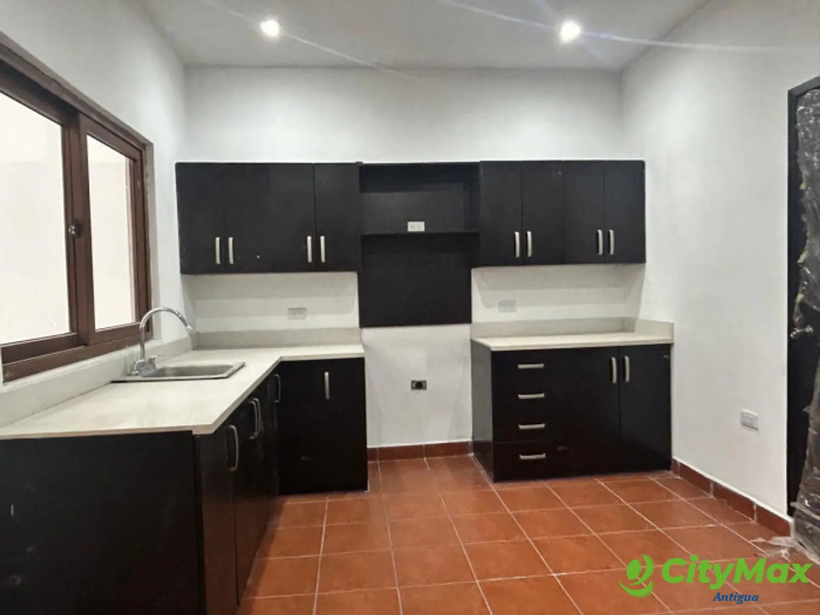 En venta casa nueva en Hacienda Malaga cerca Antigua Gt - foto 5
