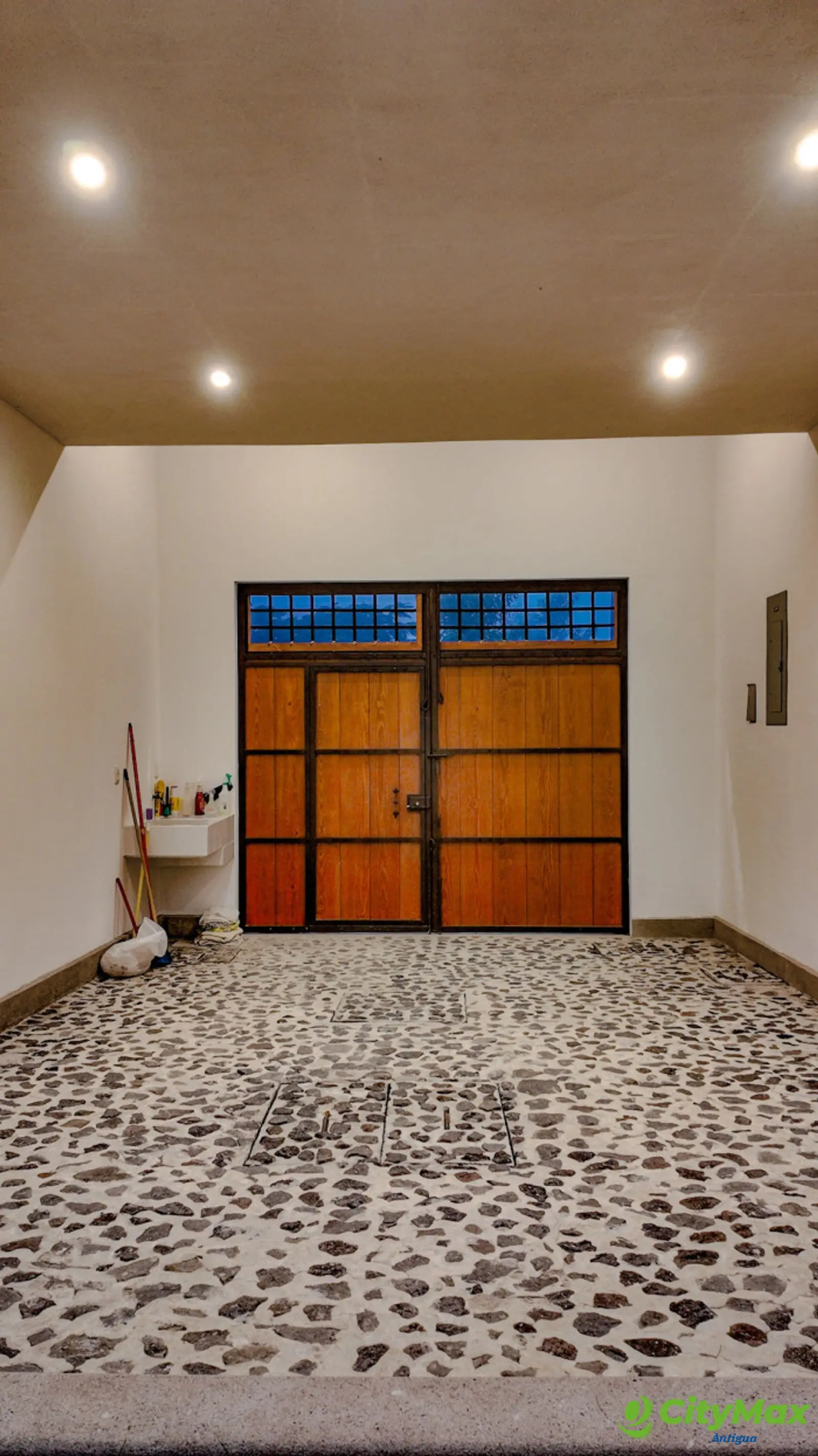 En venta casa con Piscina Club Residencial Antigua Gt - foto 15