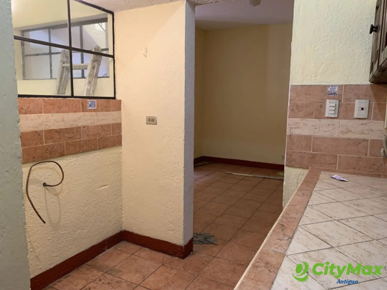 Townhouse en renta en Sala con ccalle Real Jocotenango - foto 5