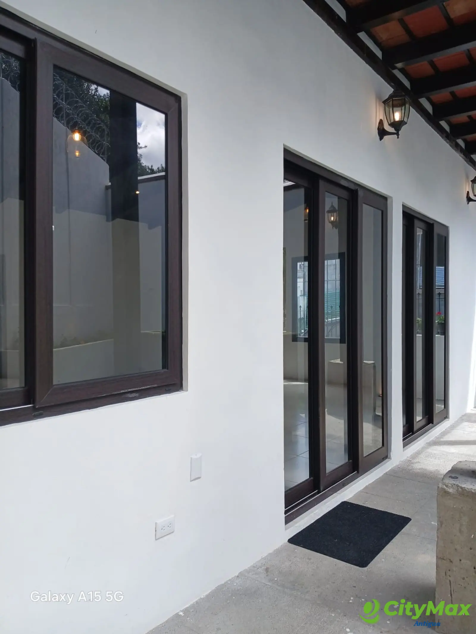 En venta casa amplia en Hacienda del Comendador - foto 2
